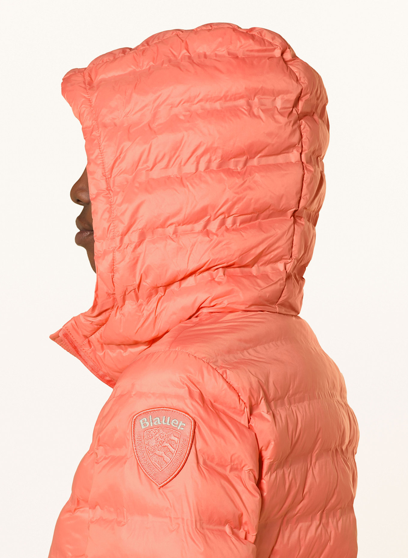 Blauer Steppjacke ELLIS: HELLROT