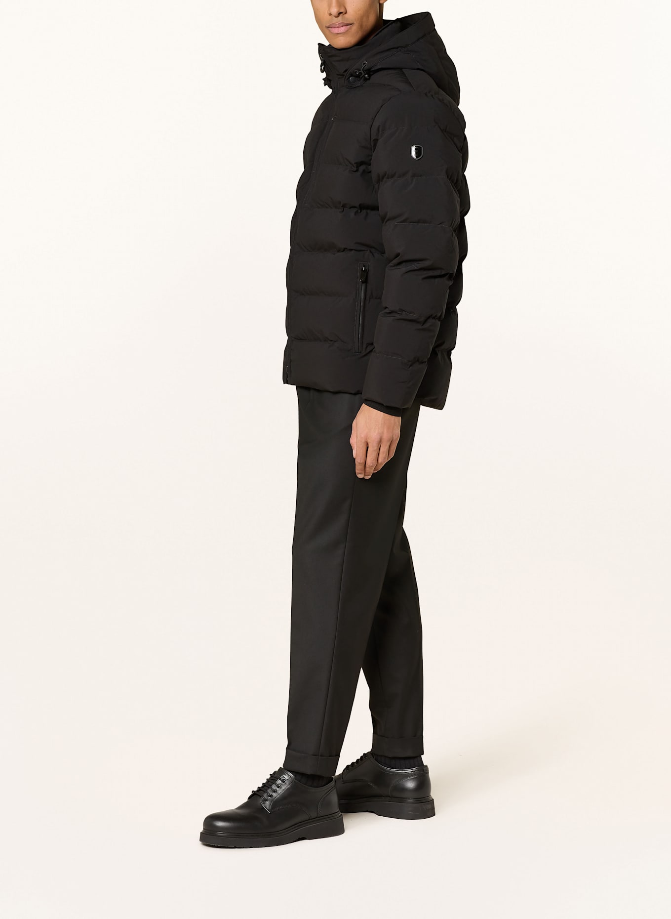 WELLENSTEYN Steppjacke BLACKBIRD mit abnehmbarer Kapuze: SCHWARZ