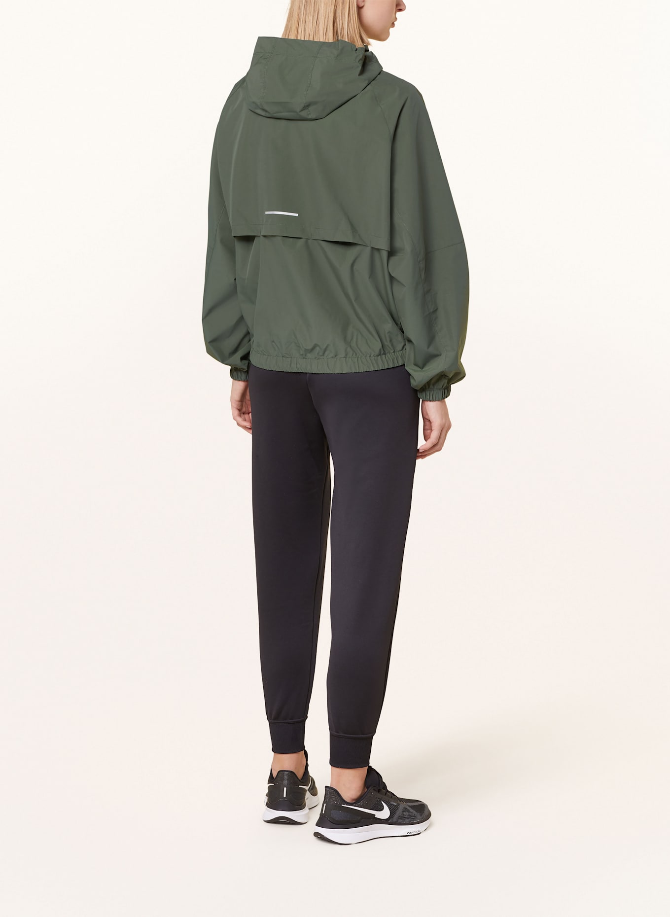 Nike Laufjacke STORM-FIT SWIFT: DUNKELGRÜN