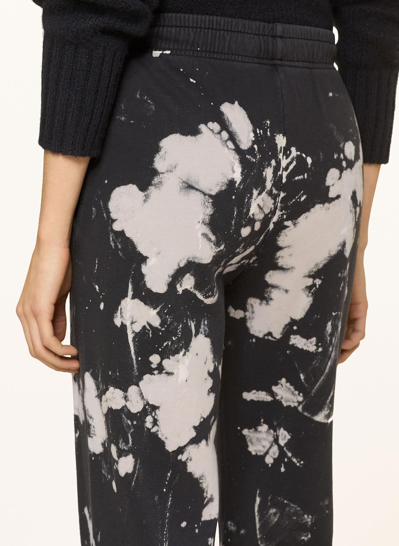 Juvia Tepláky ELNA: ČERNÁ / ČERNOŠEDÁ