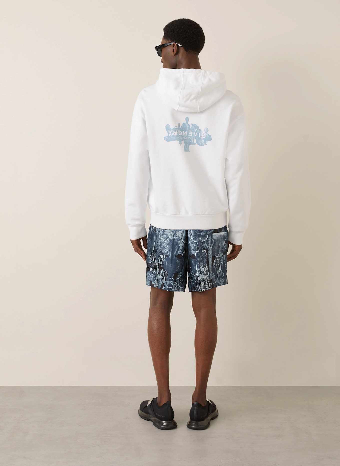 GIVENCHY Hoodie: WEISS