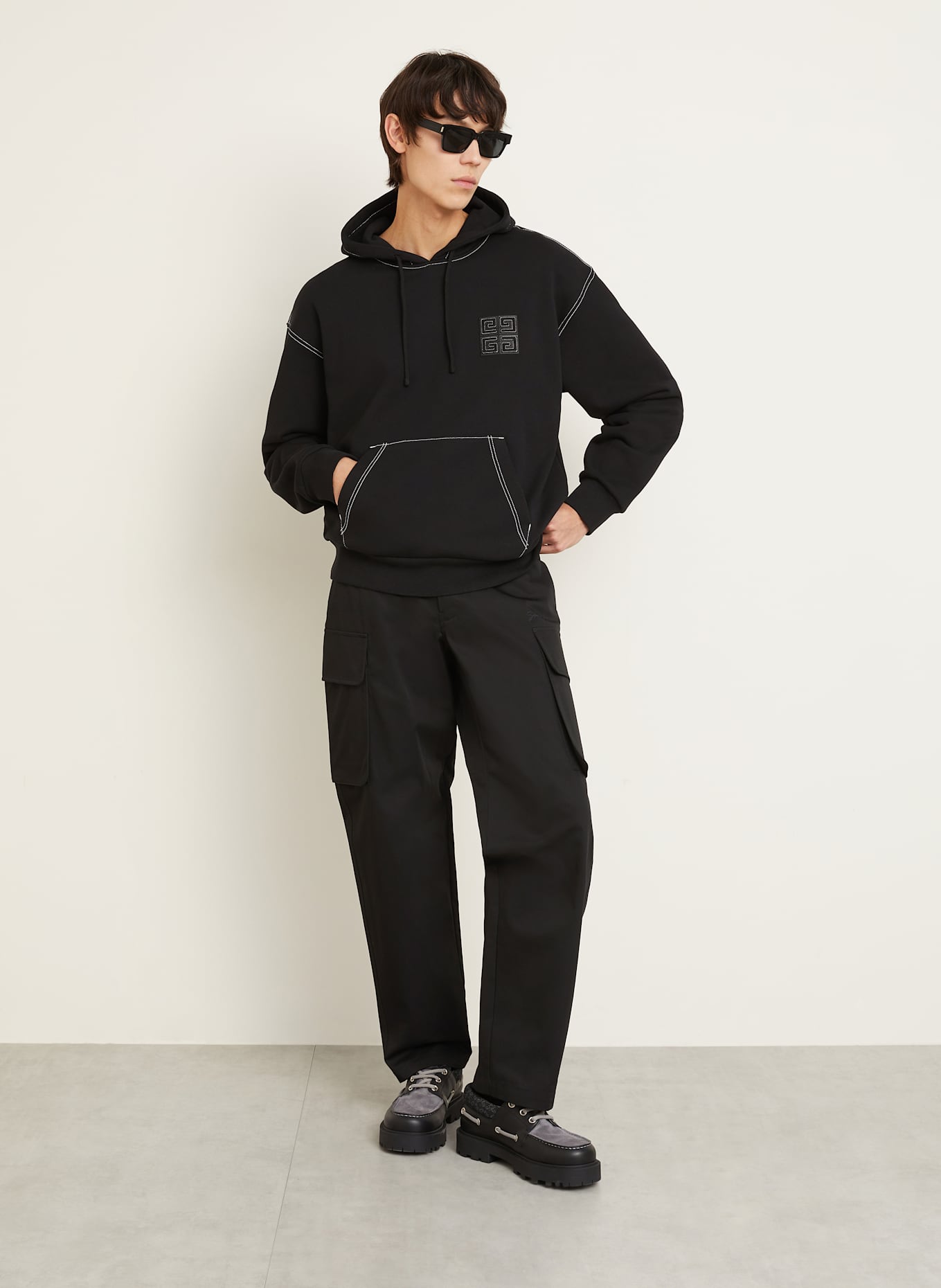GIVENCHY Hoodie: SCHWARZ/ WEISS
