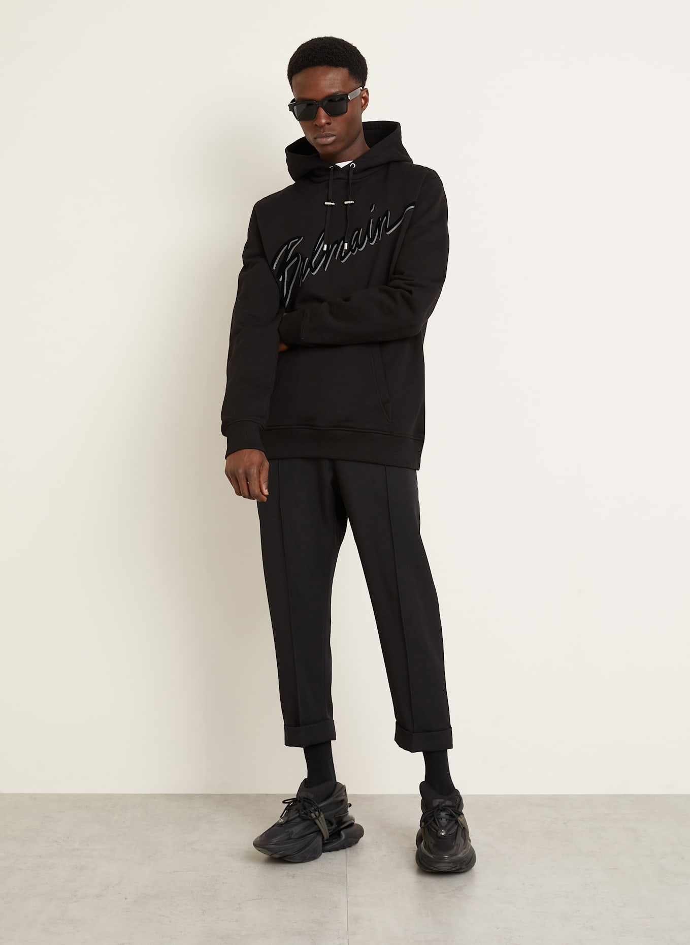 BALMAIN Sweat à capuche BALMAIN LETTER FLOCK: NOIR