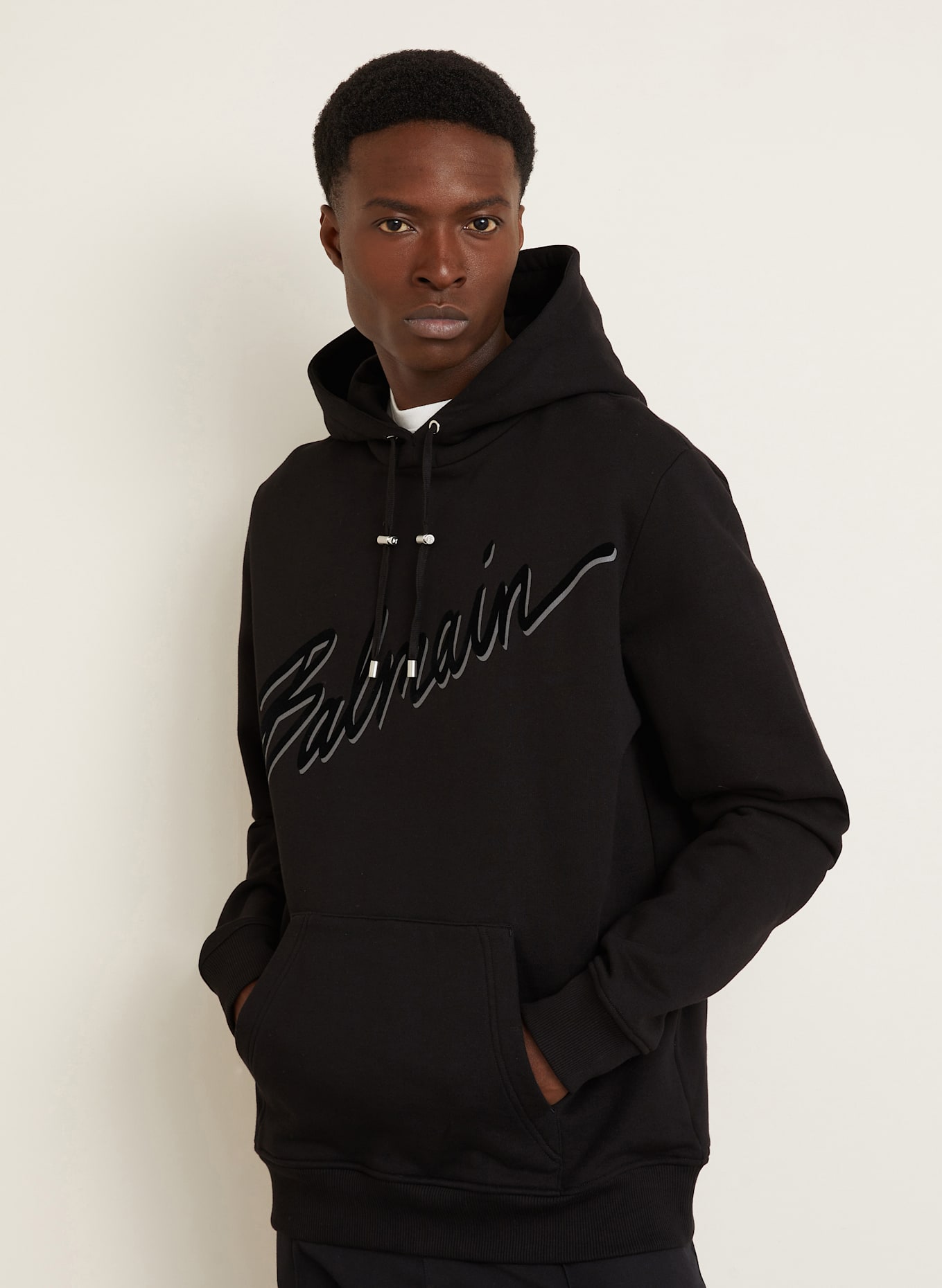 BALMAIN Sweat à capuche BALMAIN LETTER FLOCK: NOIR