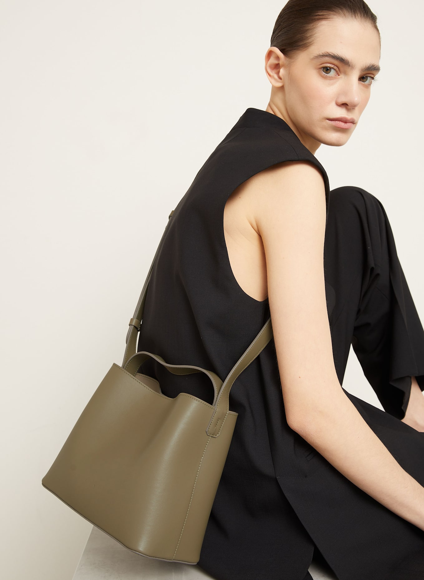 AESTHER EKME Crossbody bag SAC MINI: OLIVE