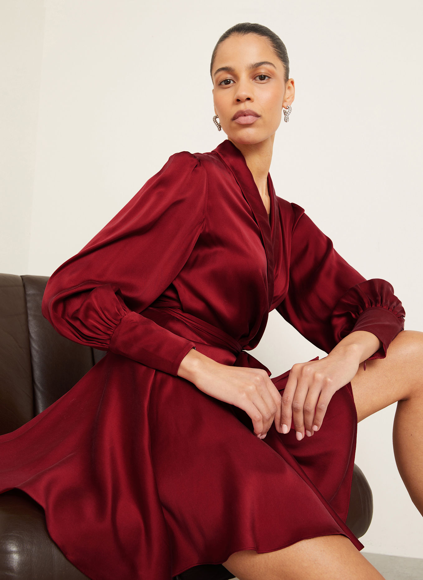 ZIMMERMANN Wickelkleid aus Seide: DUNKELROT