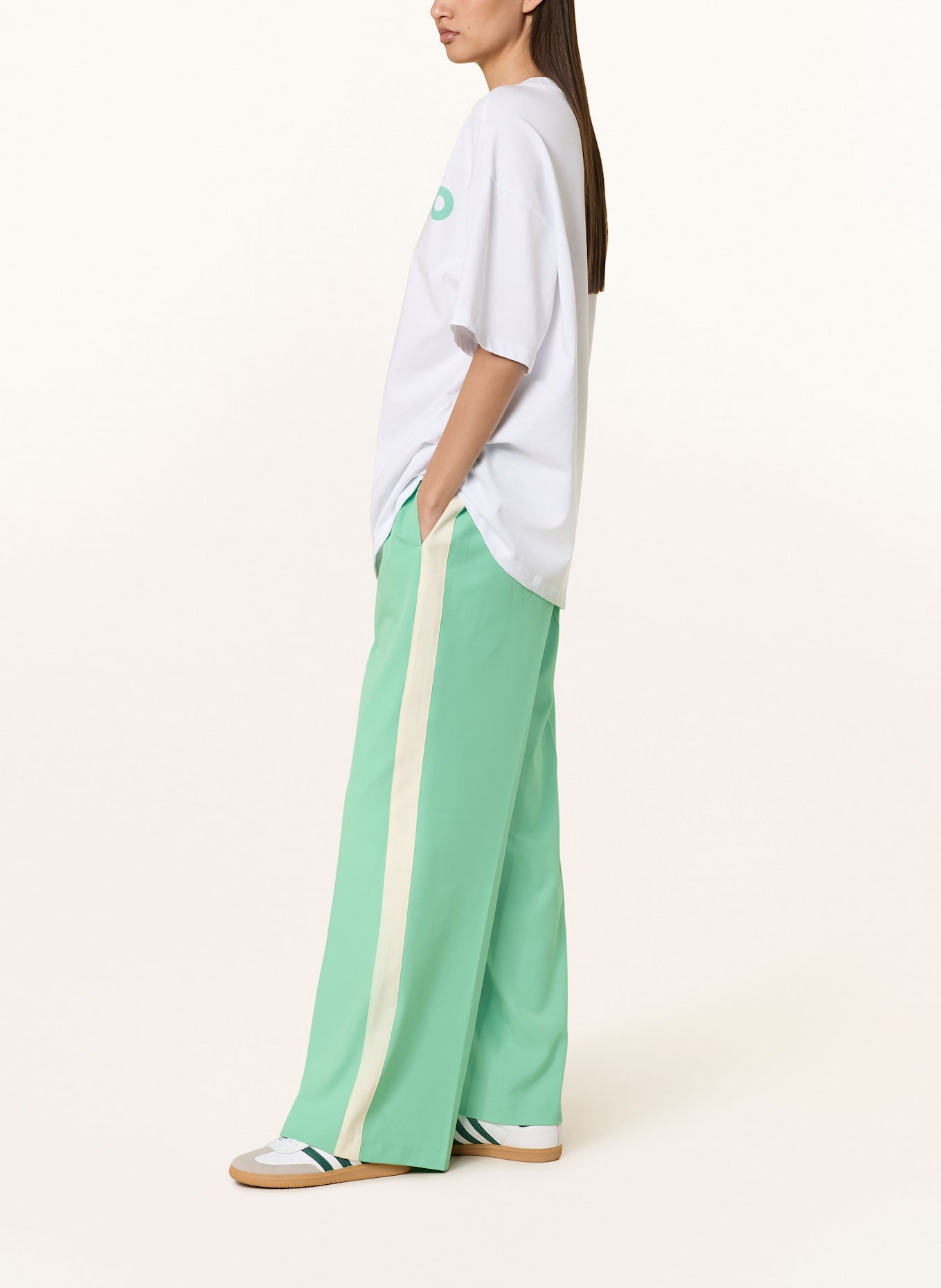 Smith & Soul Hose mit Galonstreifen: HELLGRÜN/ CREME