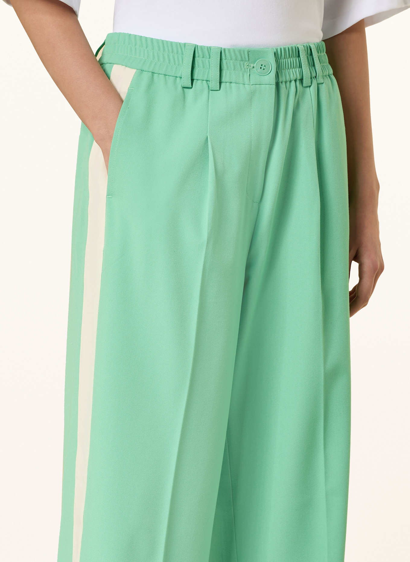 Smith & Soul Hose mit Galonstreifen: HELLGRÜN/ CREME