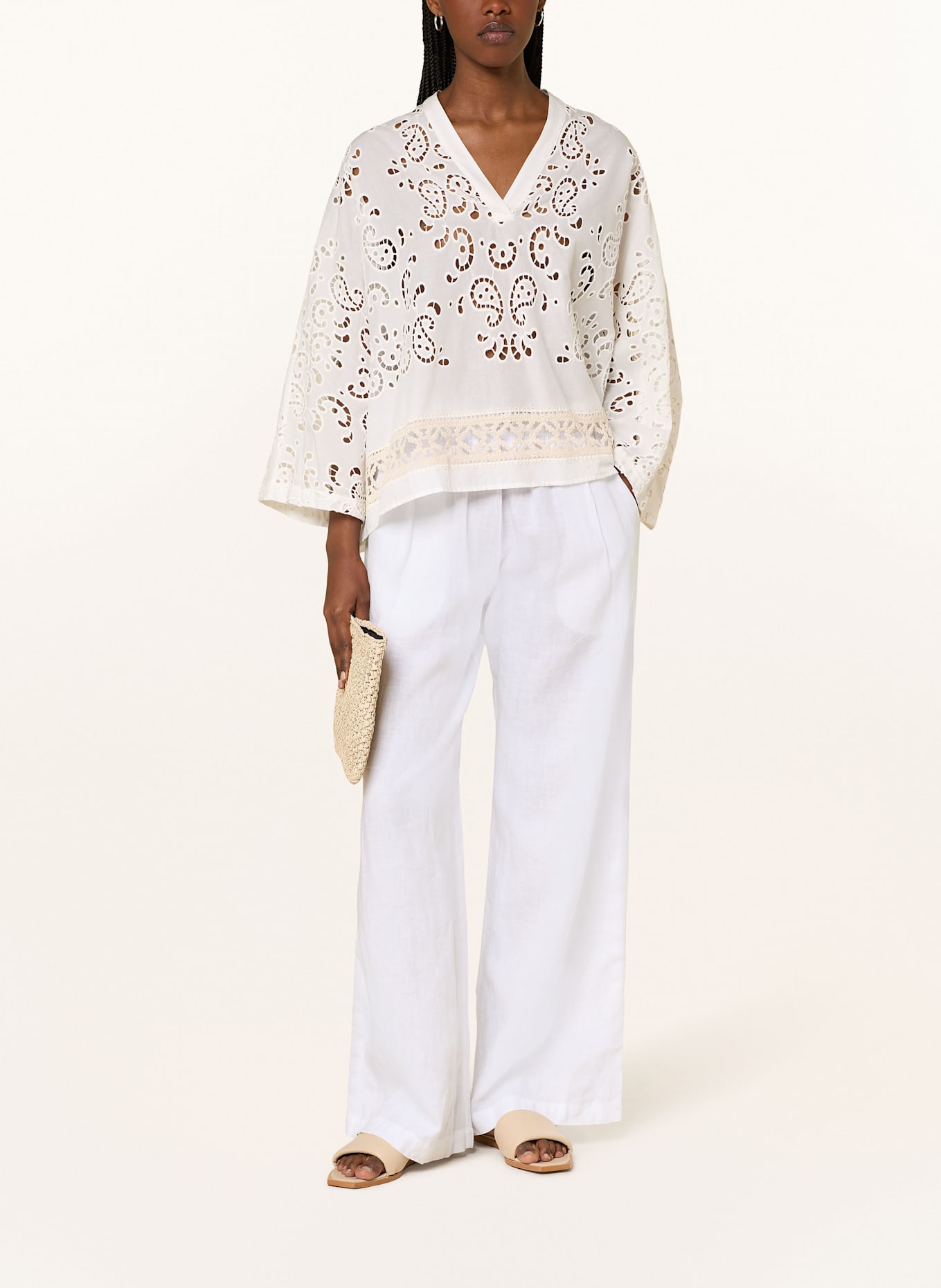 Grace Lace poncho: WHITE / BEIGE