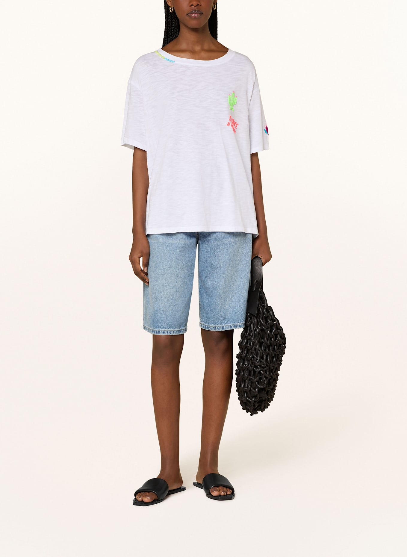 Grace T-shirt: WHITE / BLACK