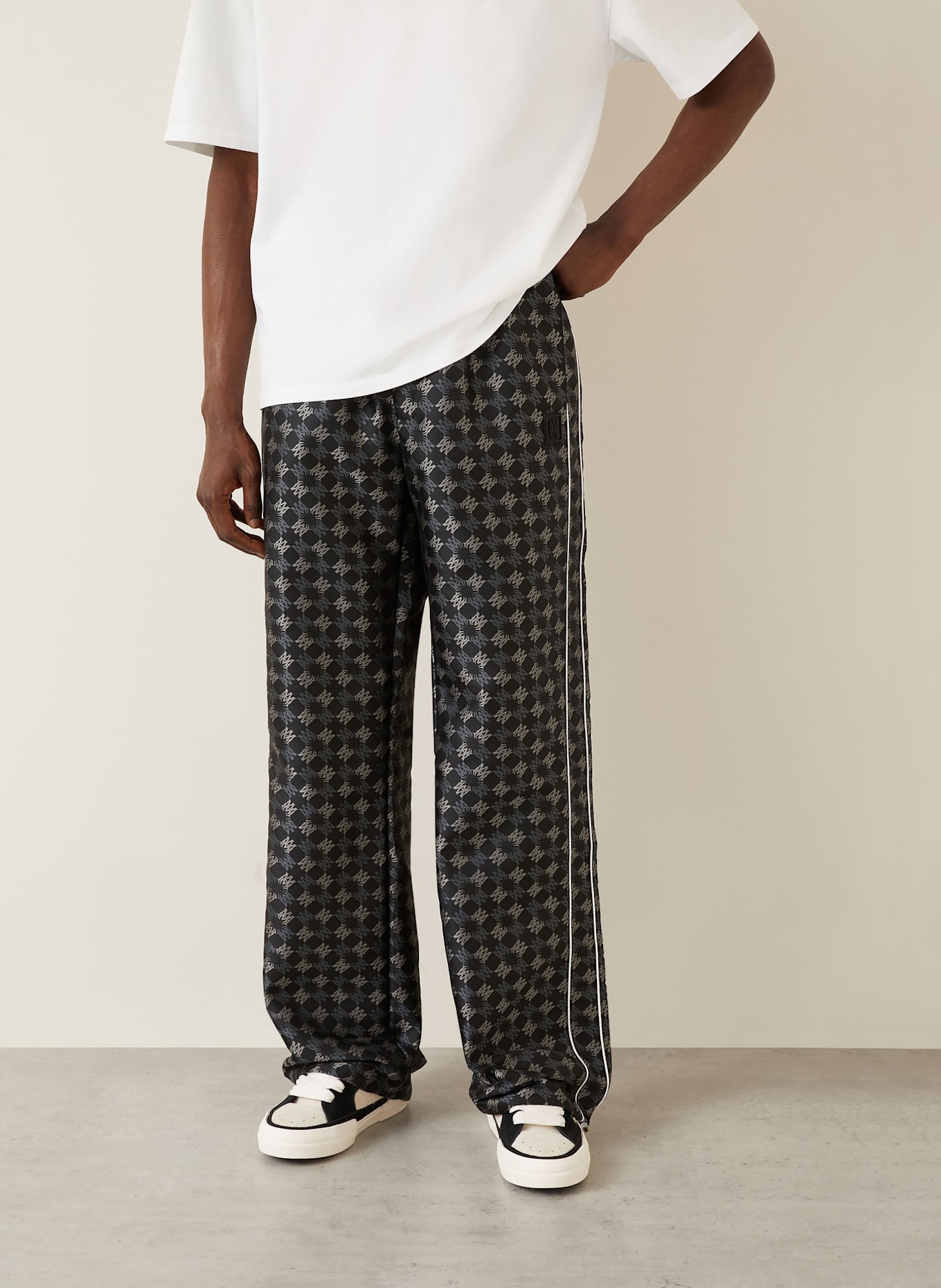 AMIRI Pants in jogger style regular fit: BLACK/ TAUPE/ BLUE GRAY