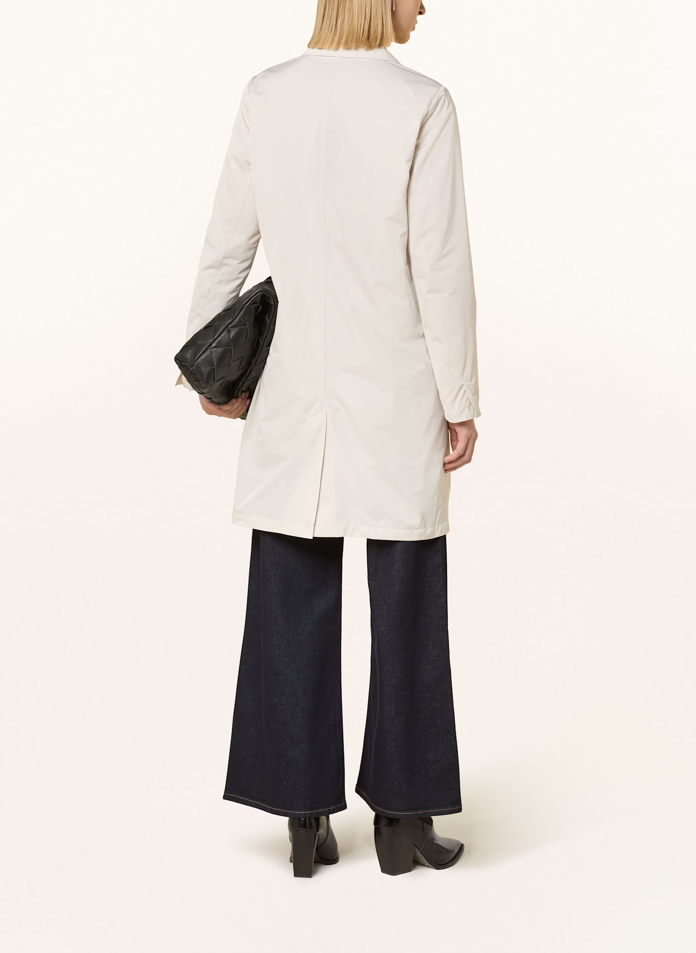 White Label Coat: BEIGE