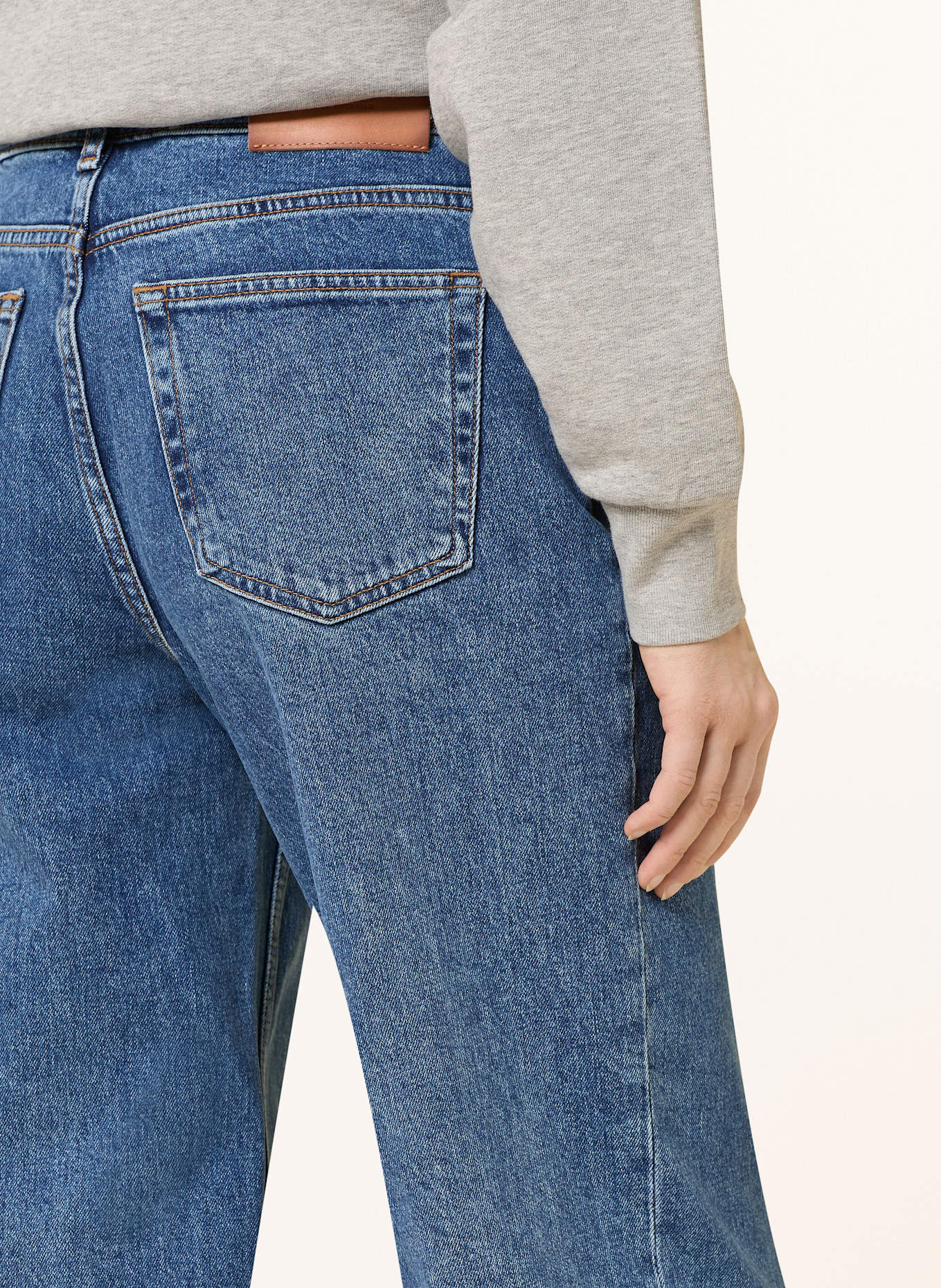 Marc O'Polo Flared Jeans: 017 Deep mid blue wash