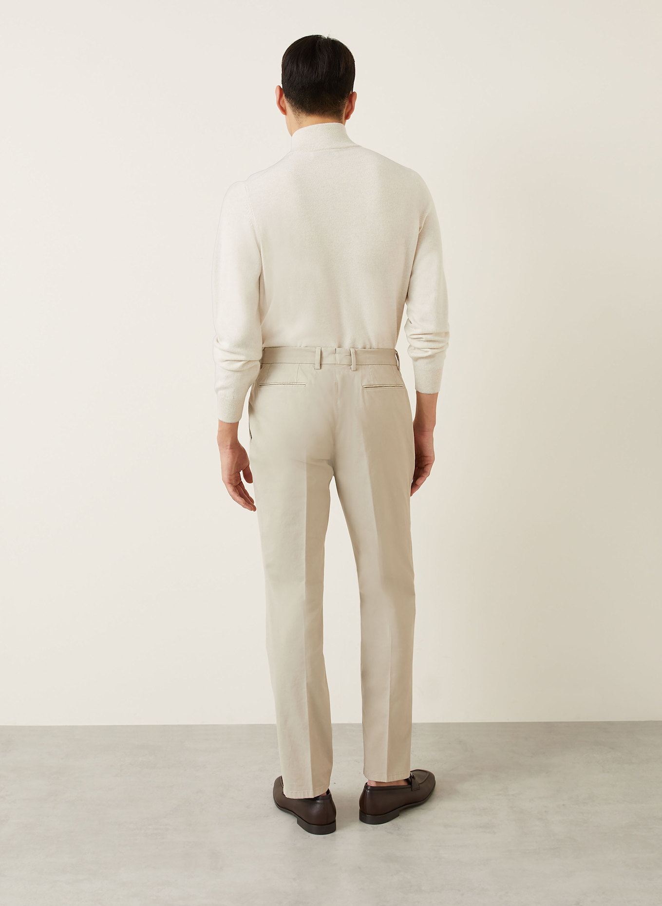 Brioni Chino Extra Slim Fit: BEIGE