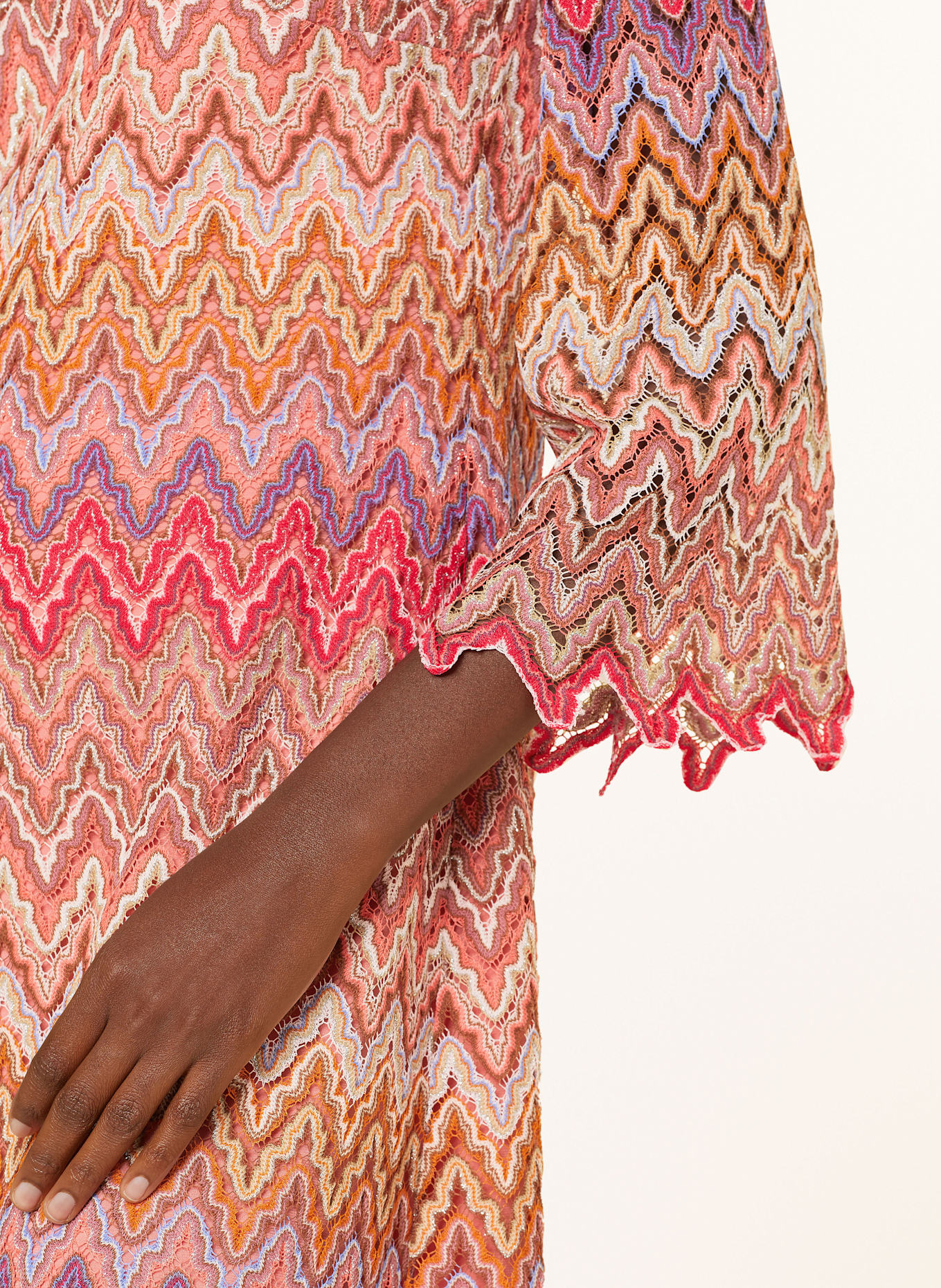 Ana Alcazar Häkelkleid mit Glitzergarn: LACHS / BRAUN / KHAKI