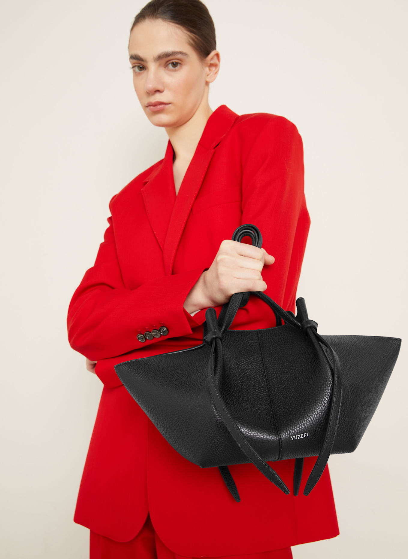 YUZEFI Shopper MOCHI: SCHWARZ