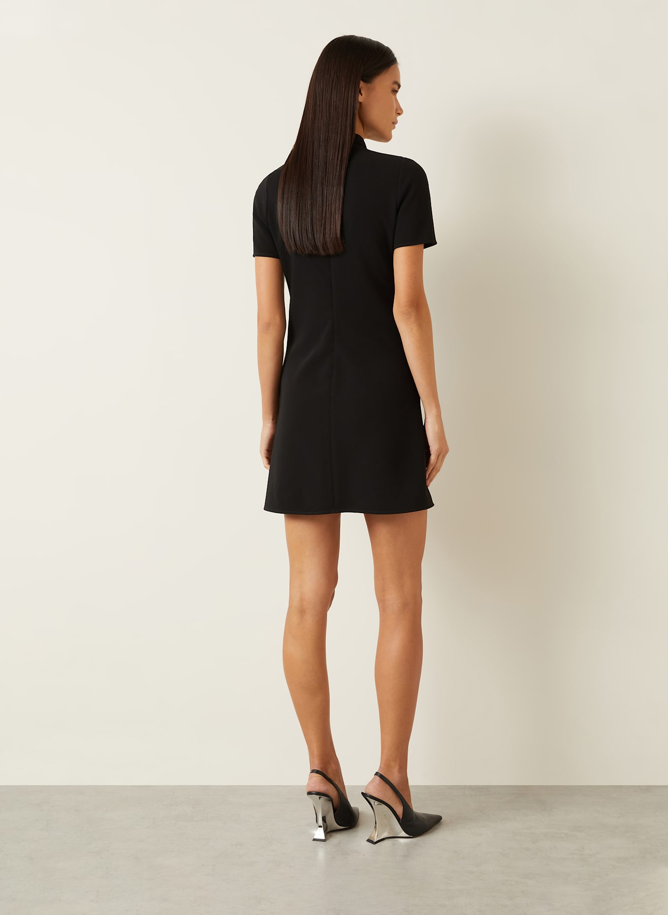 Courrèges Kleid: SCHWARZ
