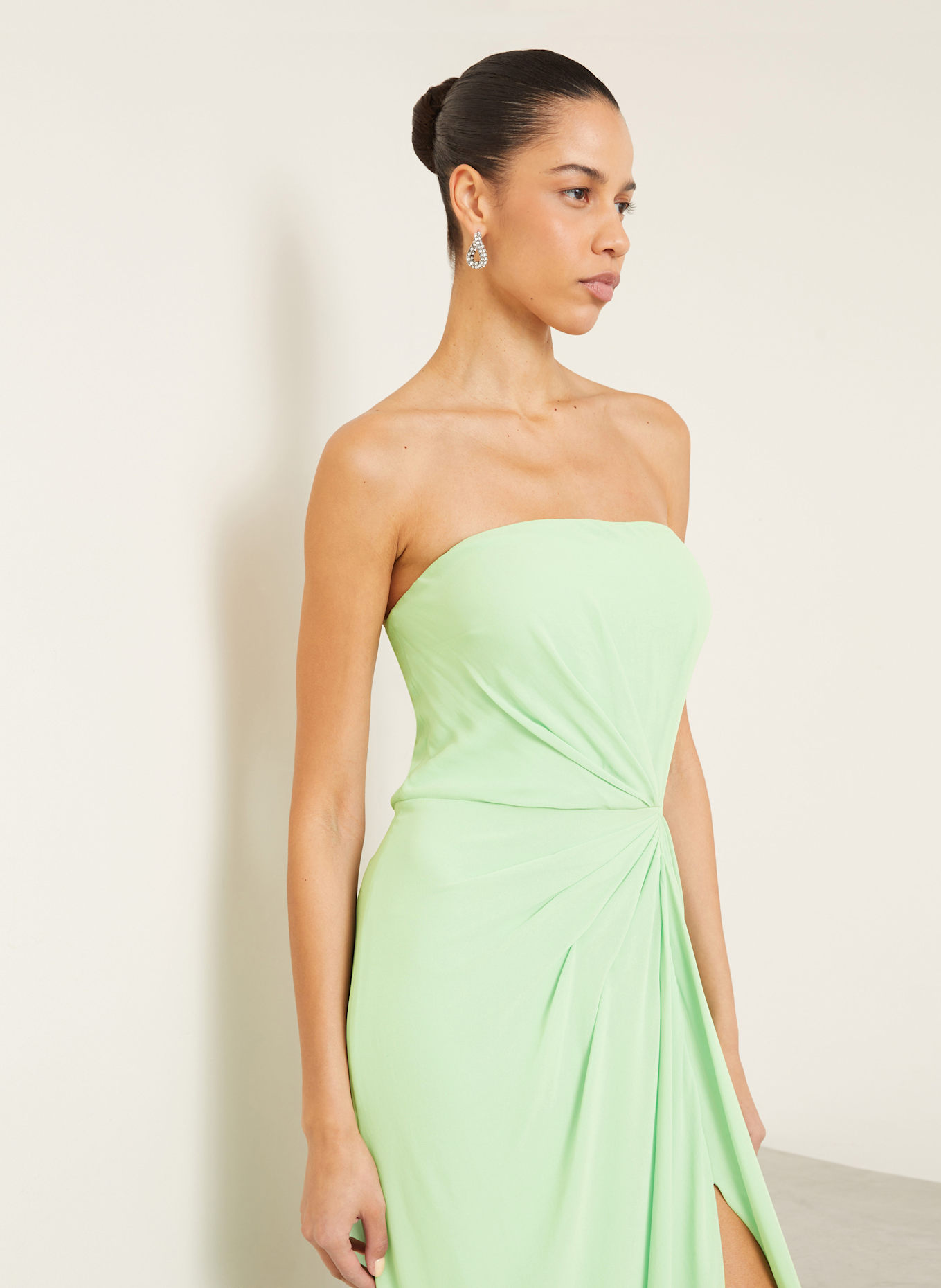 VERA WANG Off-shoulder dress FLEURI: LIGHT GREEN