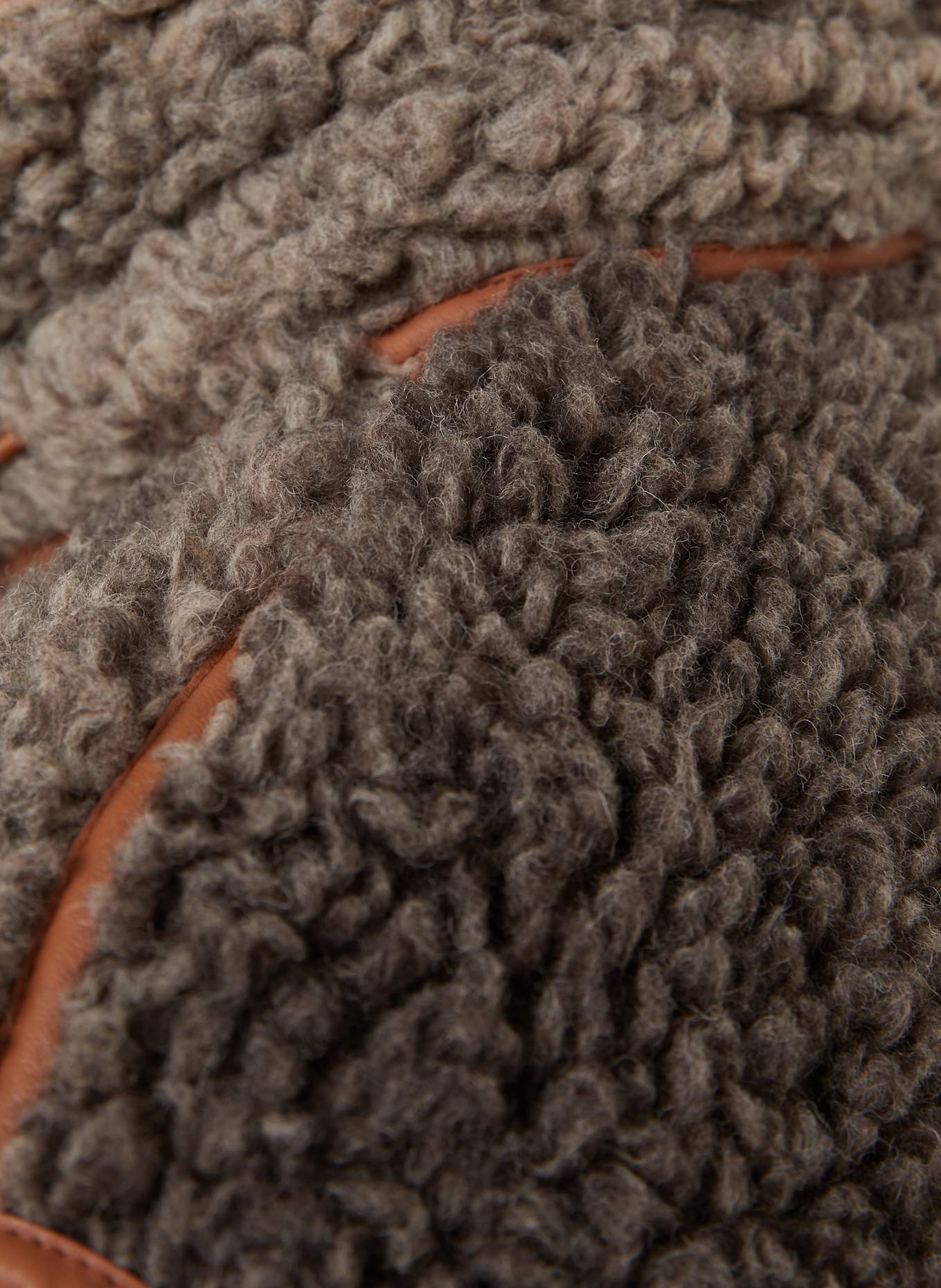 LOEWE Teddyfell-Weste ANAGRAM: TAUPE / GRAU / BRAUN