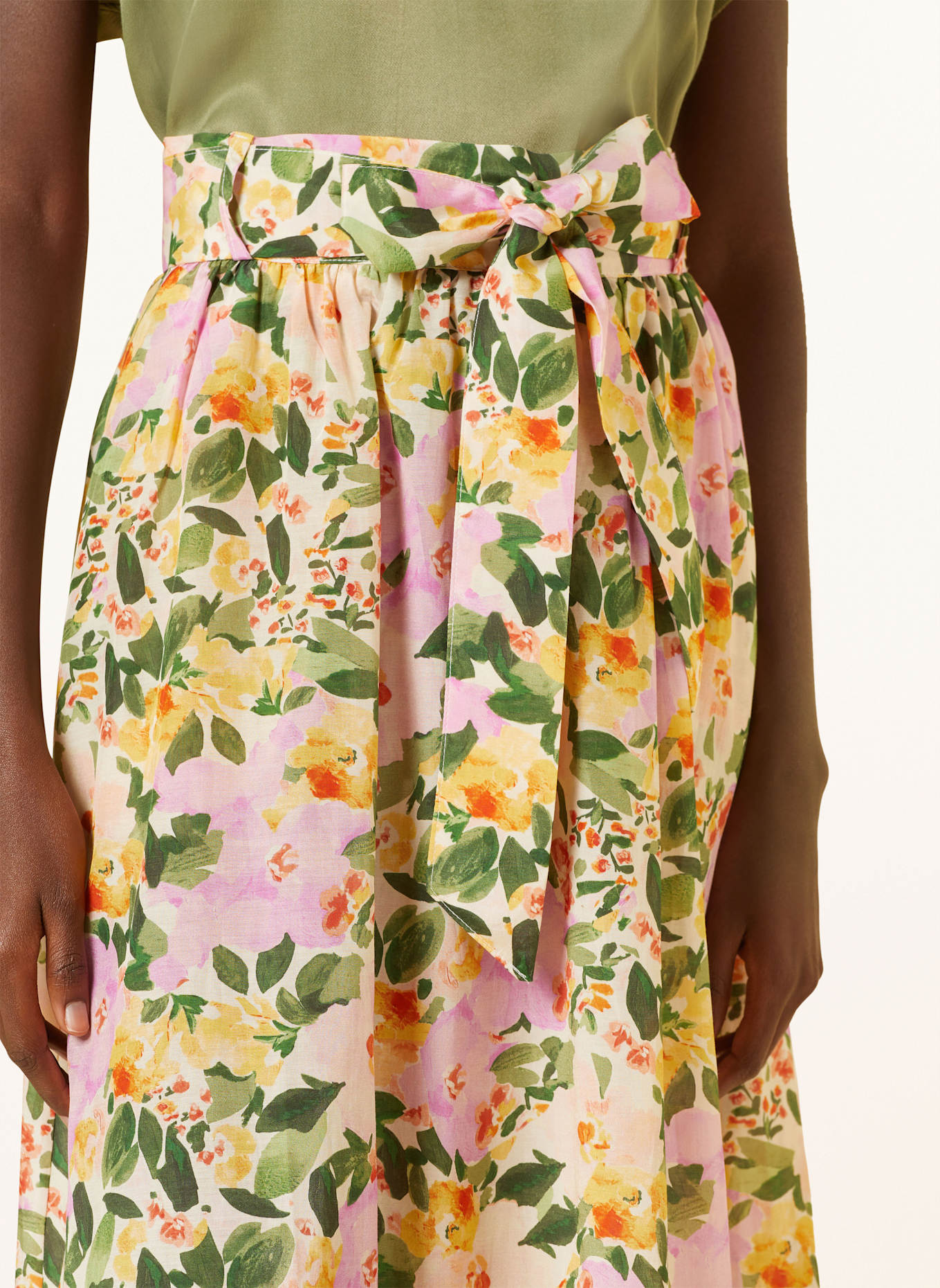 MORE & MORE Pleated skirt: PINK / GREEN / LIGHT ORANGE