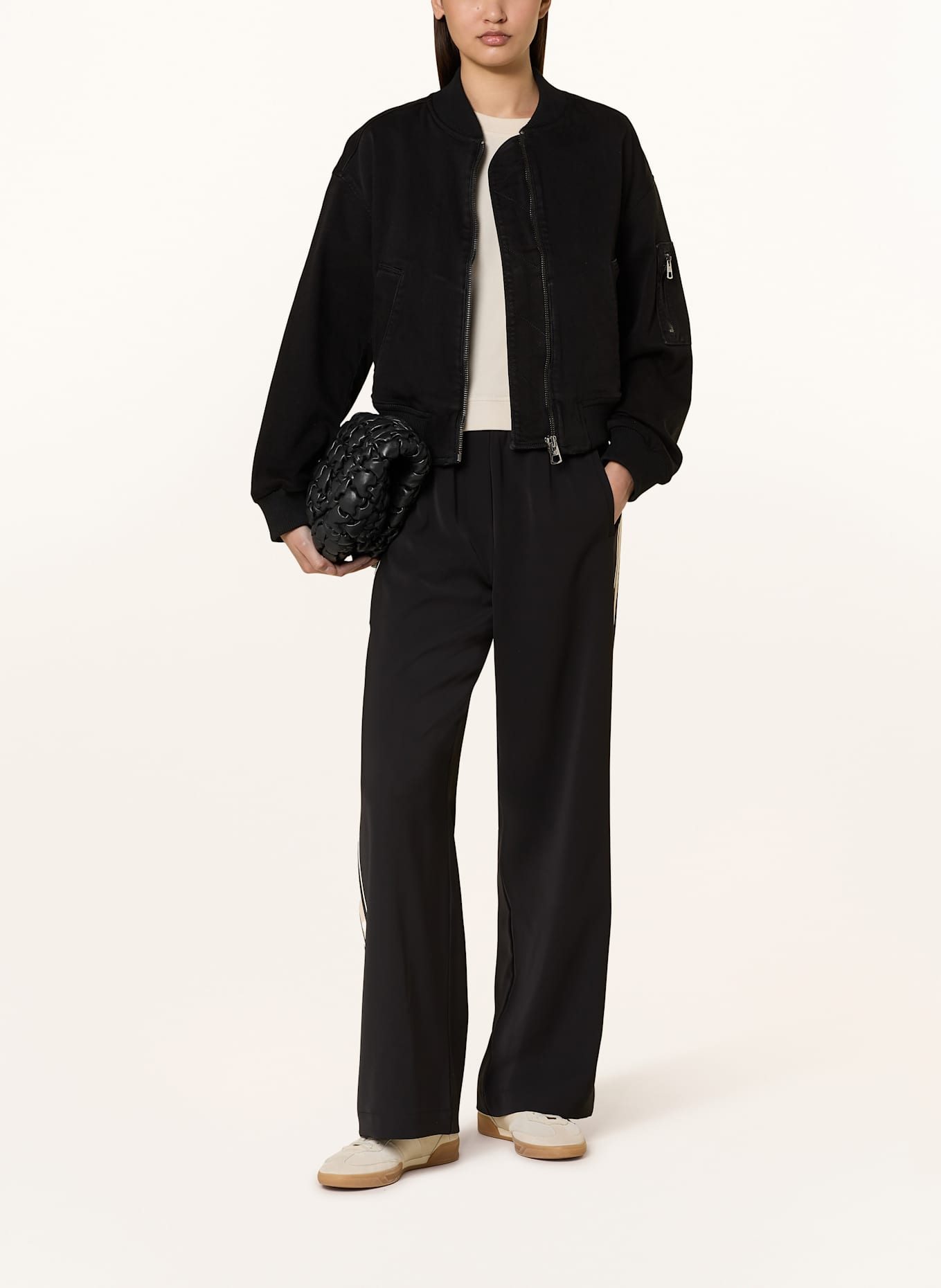 someday Kalhoty CEVIL v joggingovém stylu: ČERNÁ / BÉŽOVÁ