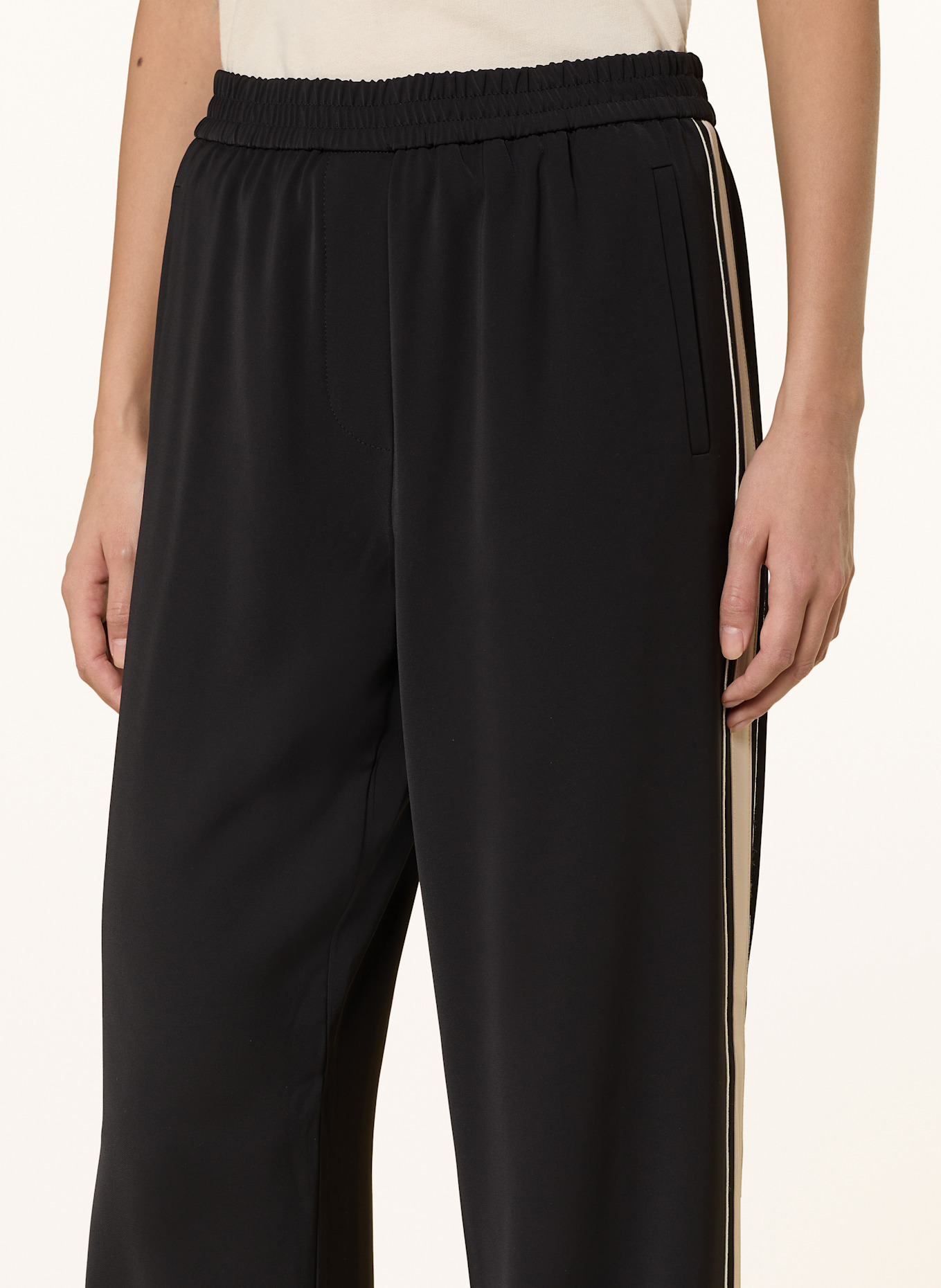 someday Kalhoty CEVIL v joggingovém stylu: ČERNÁ / BÉŽOVÁ