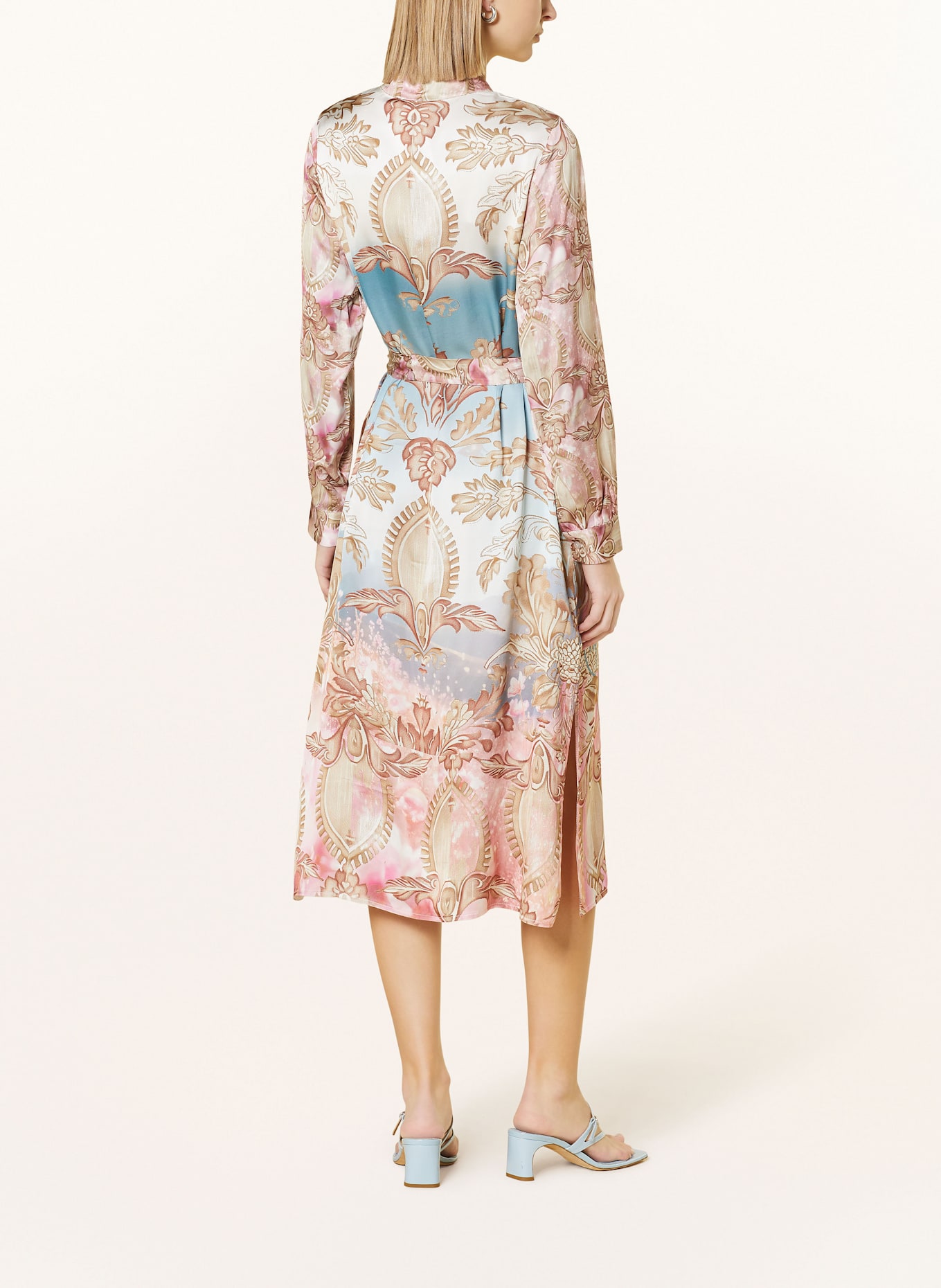 miss goodlife Satinkleid: HELLBRAUN / BLAU / LILA