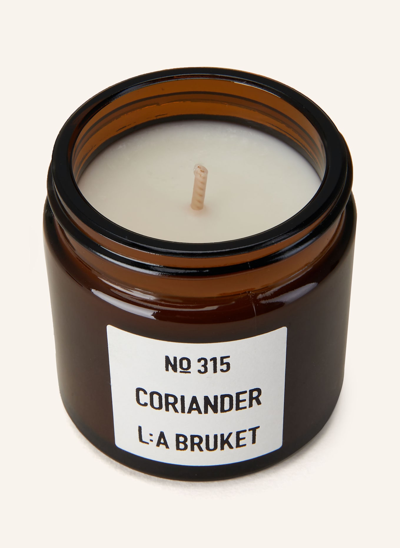 L:A BRUKET Świeca zapachowa CORIANDER: BRĄZOWY