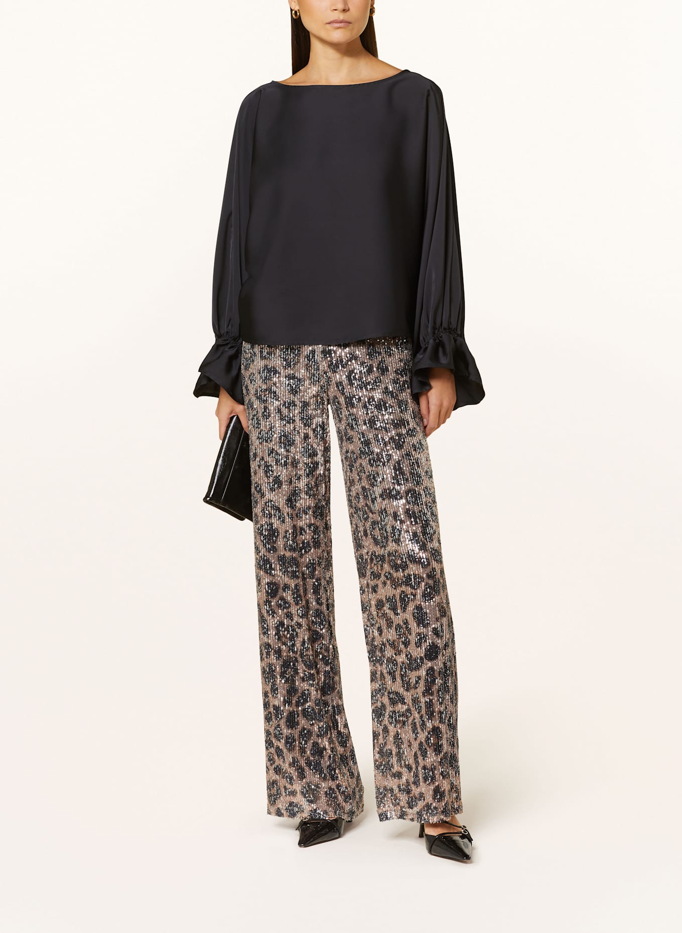 V by Vera Mont Chemisier en satin à volants: NOIR