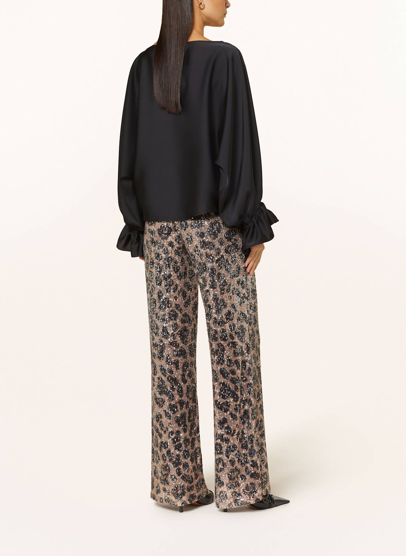 V by Vera Mont Chemisier en satin à volants: NOIR