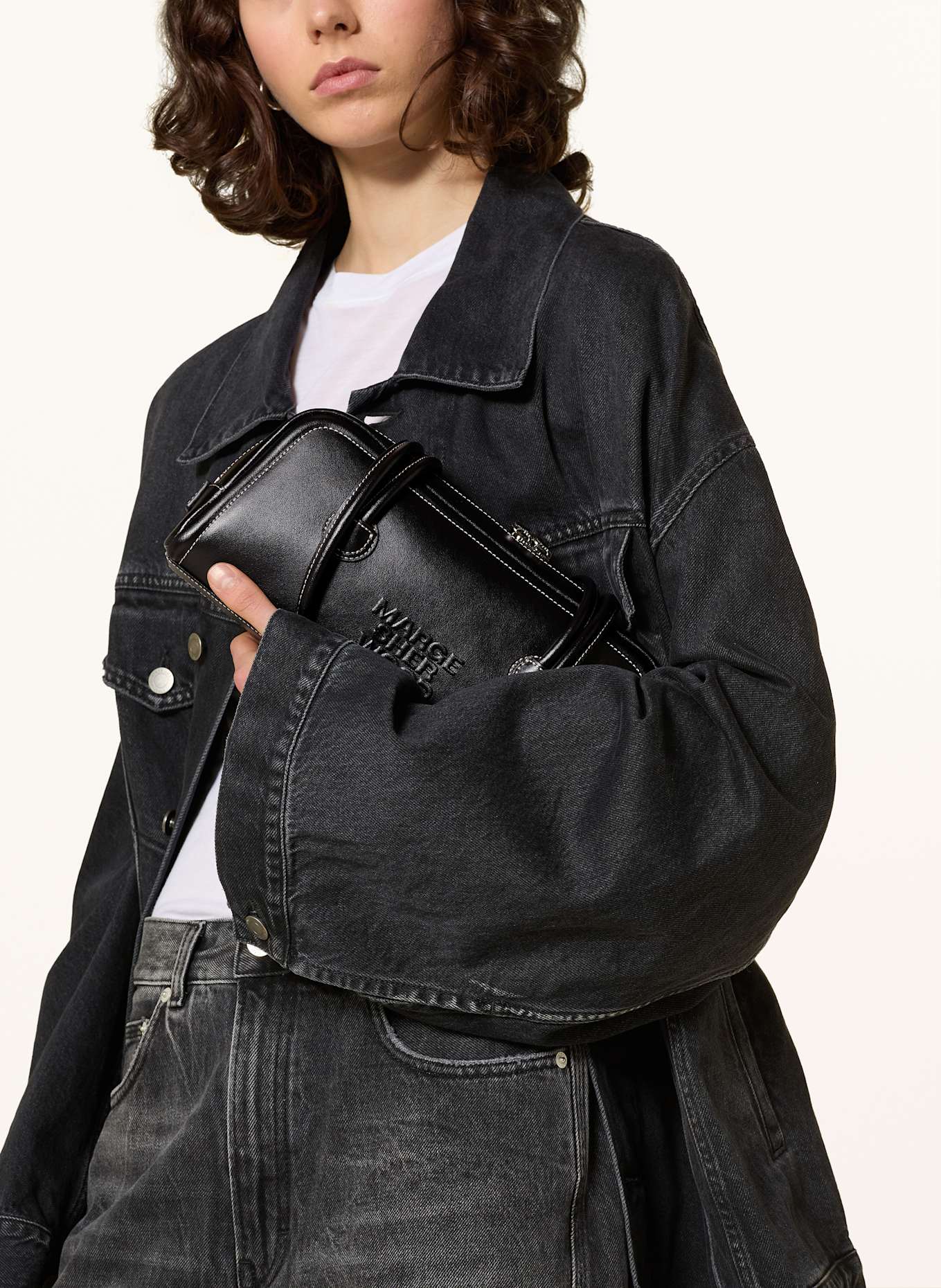 MARGESHERWOOD Handväska SOFT BAGUETTE BAG: SVART