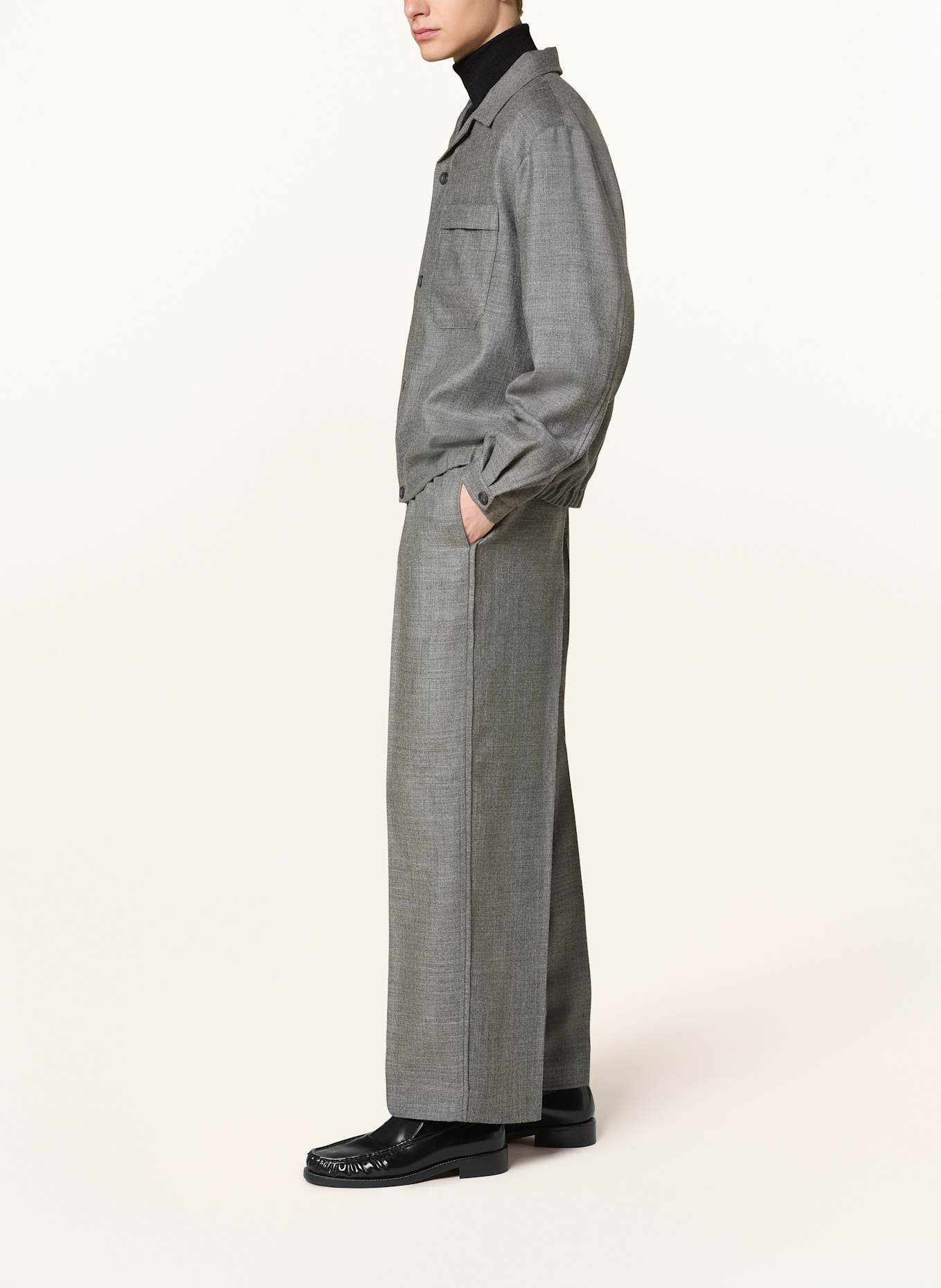 COS Pants in jogger style regular fit: GRAY