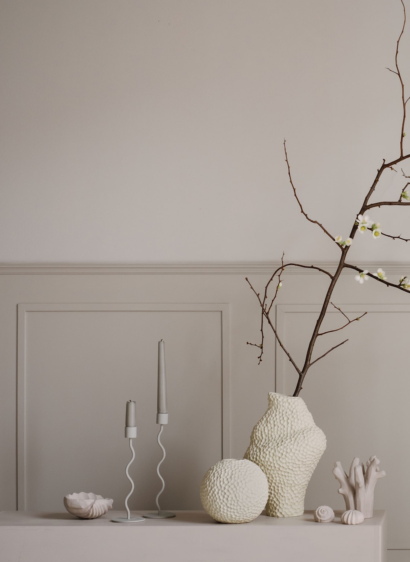 COOEE Design Kerzenhalter CURVED: HELLGRAU