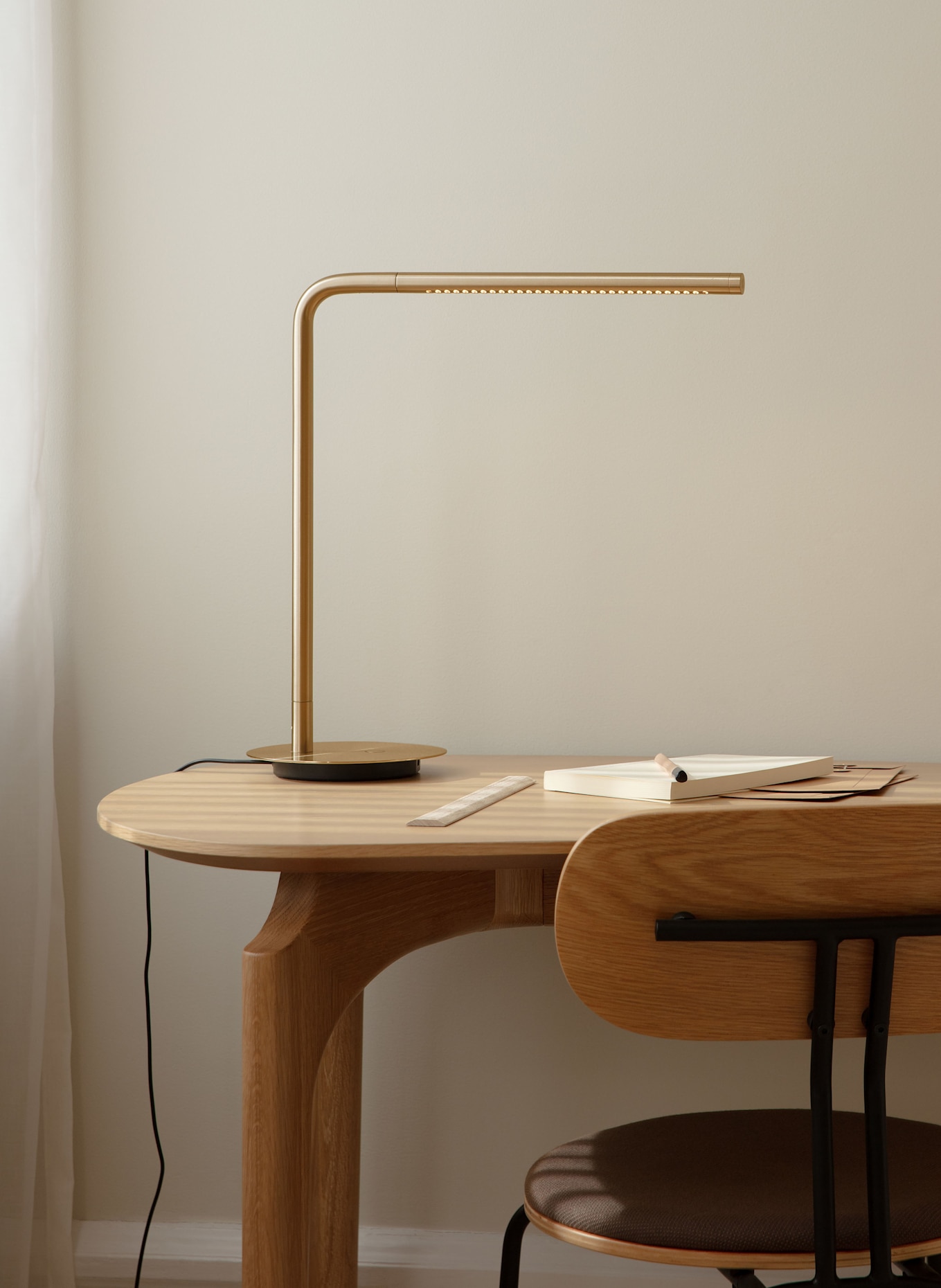 UMAGE Tischleuchte OMNI: GOLD