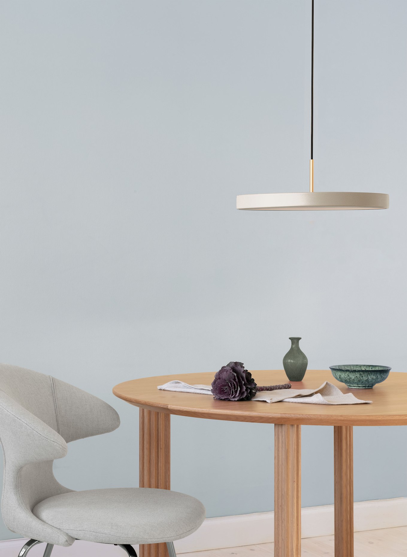 UMAGE Pendelleuchte ASTERIA MEDIUM: WEISS