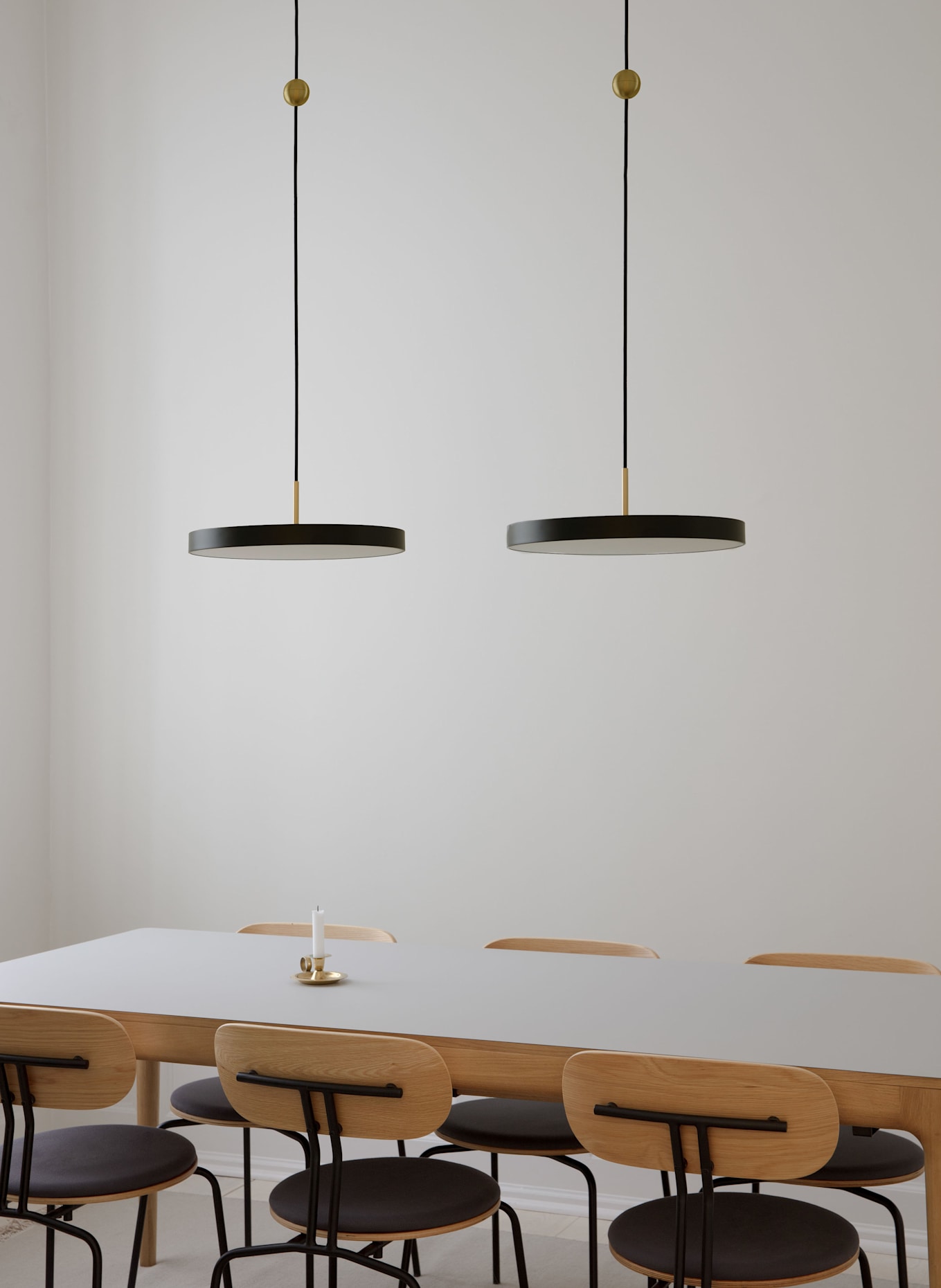 UMAGE Pendelleuchte ASTERIA MEDIUM: SCHWARZ