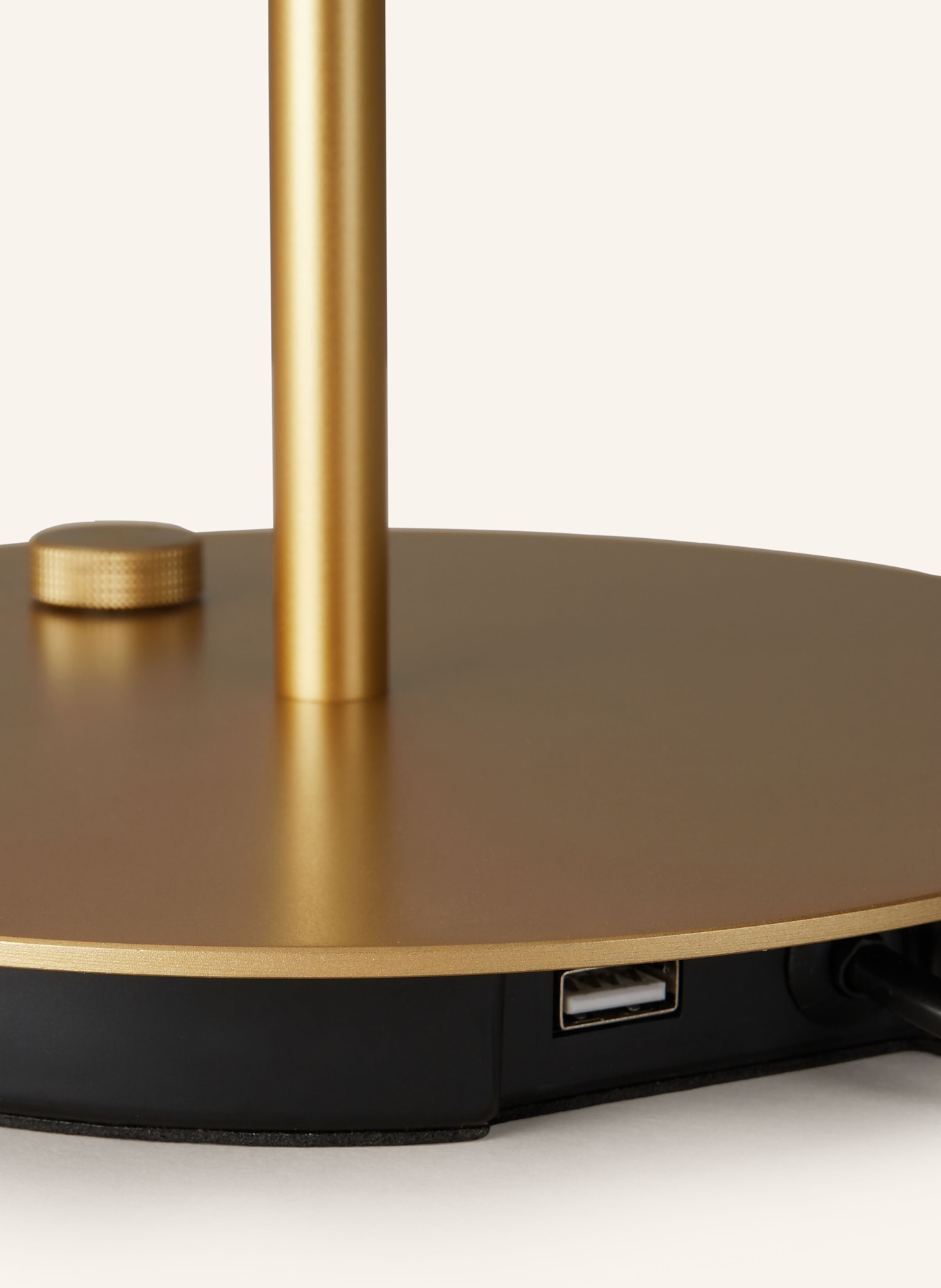 UMAGE Tischleuchte ASTERIA: SCHWARZ