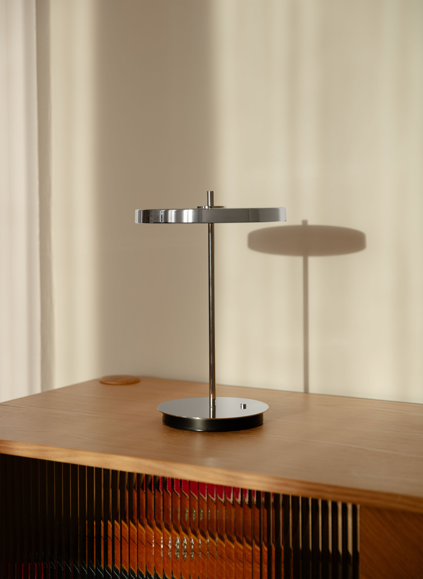 UMAGE Tischleuchte ASTERIA MOVE: SILBER