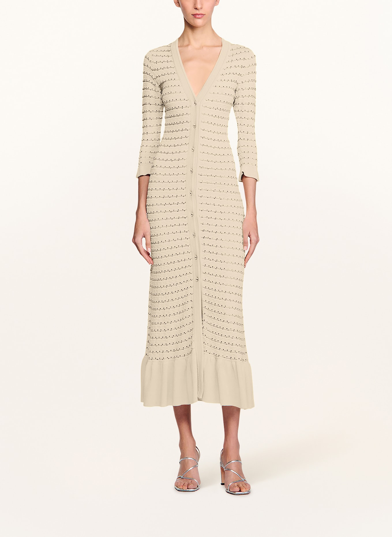 SANDRO Strickkleid mit Schmucksteinen und Volants: BEIGE/ SILBER