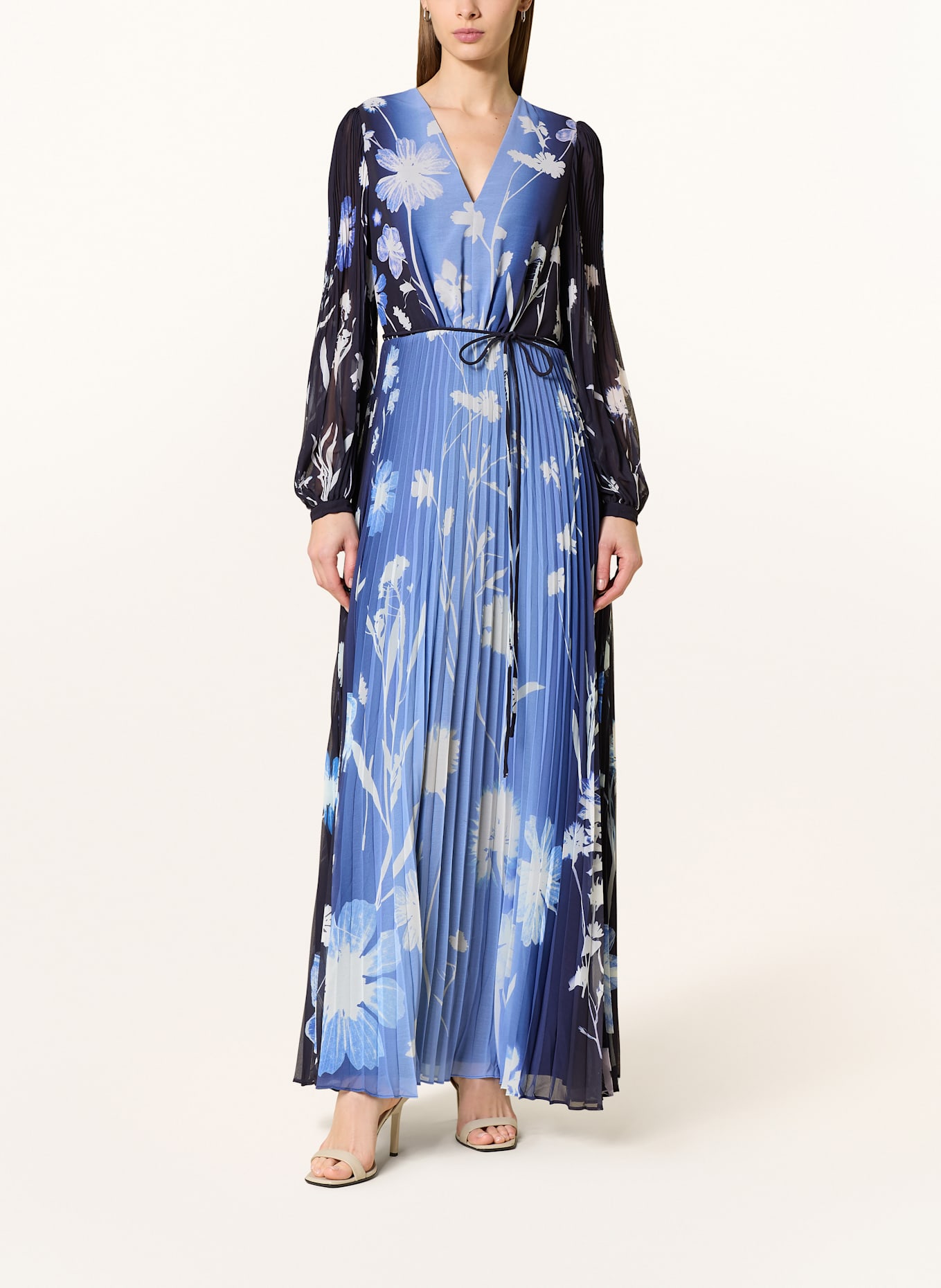 Phase Eight ANNIE dress with pleats: MSFTSrep Trippy Summer swim shorts Blau