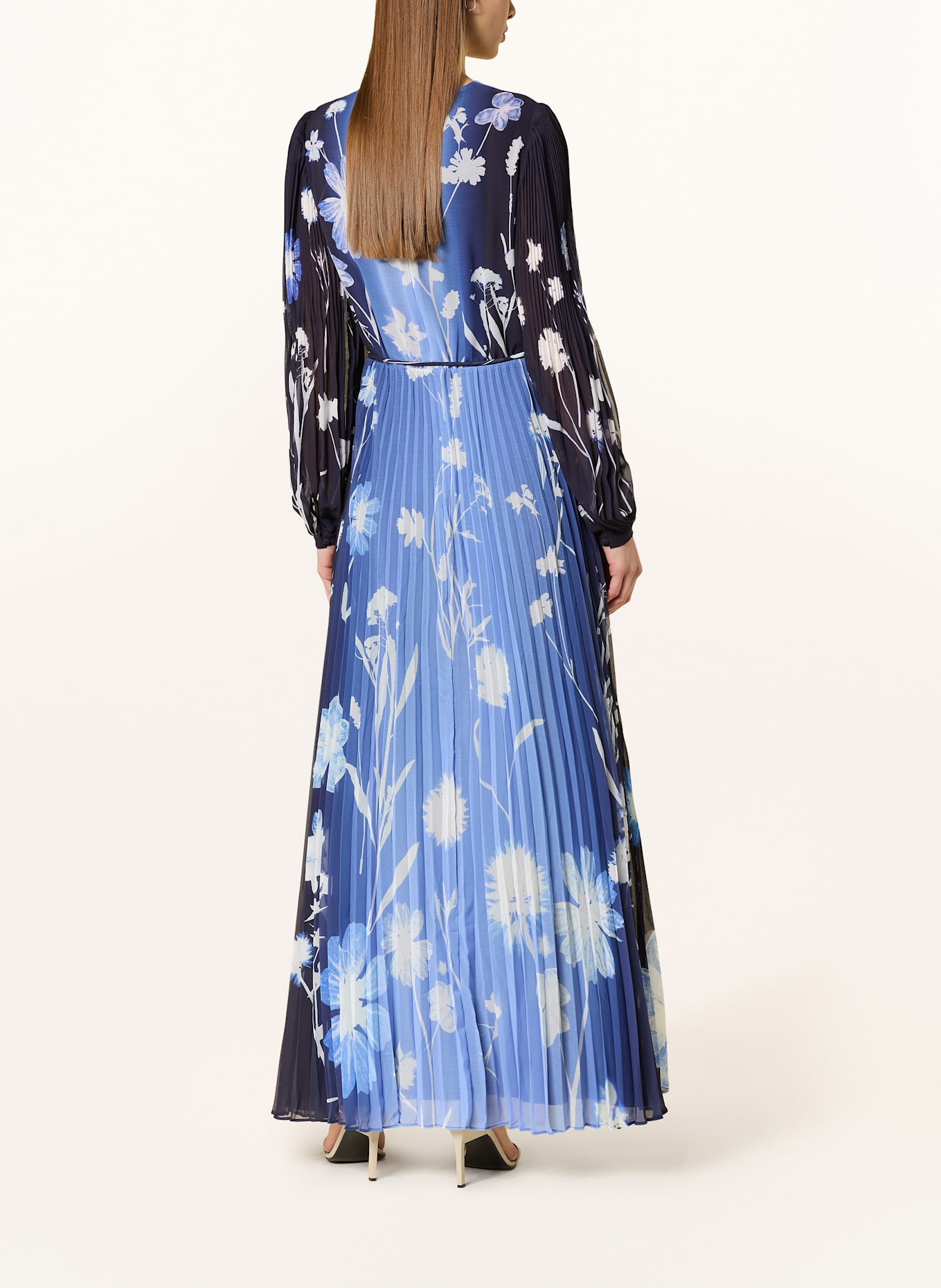 Phase Eight ANNIE dress with pleats: MSFTSrep Trippy Summer swim shorts Blau