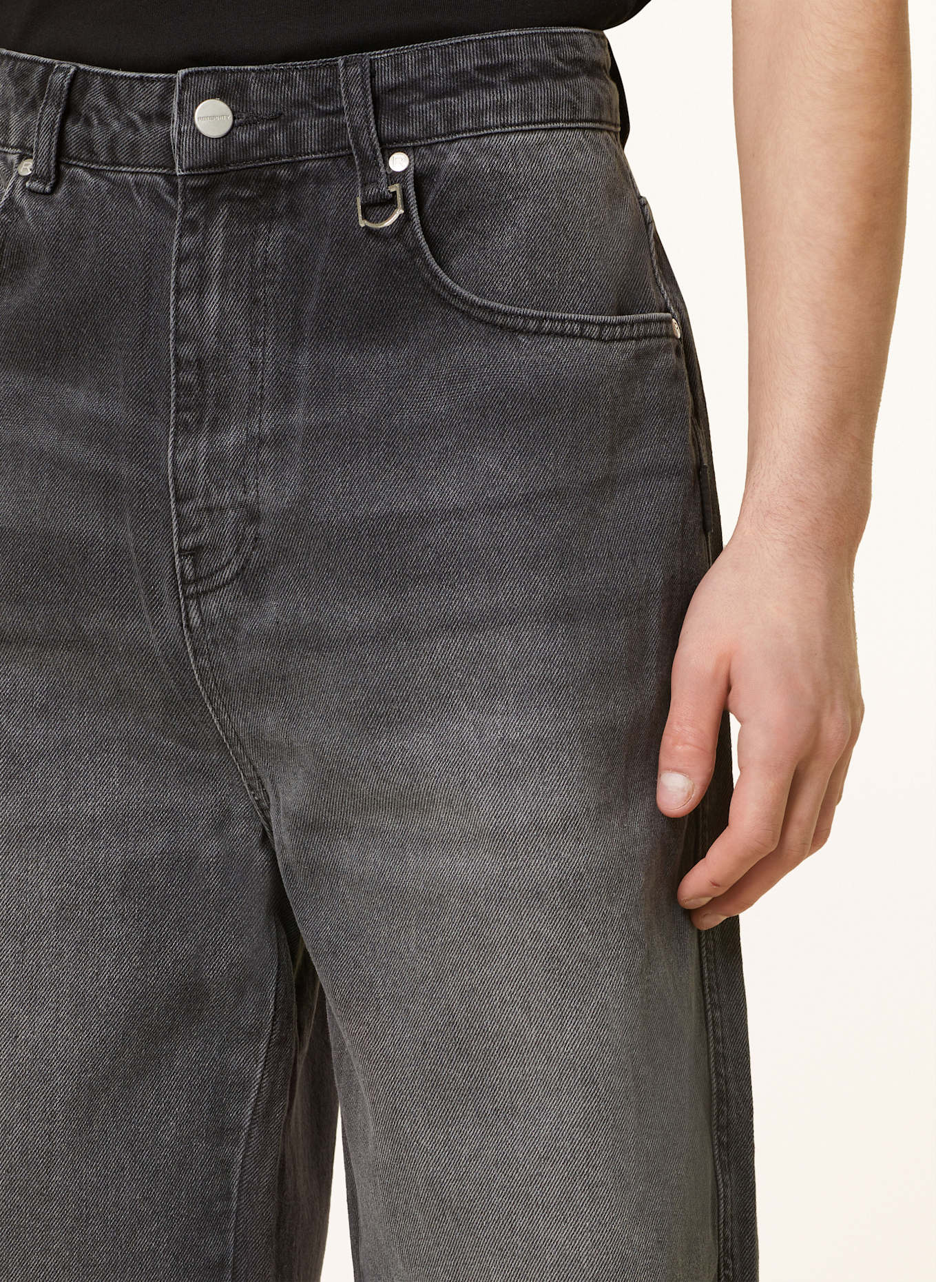 RETERNITY Džíny ESSENTIAL Regular Fit: WASHED BLACK