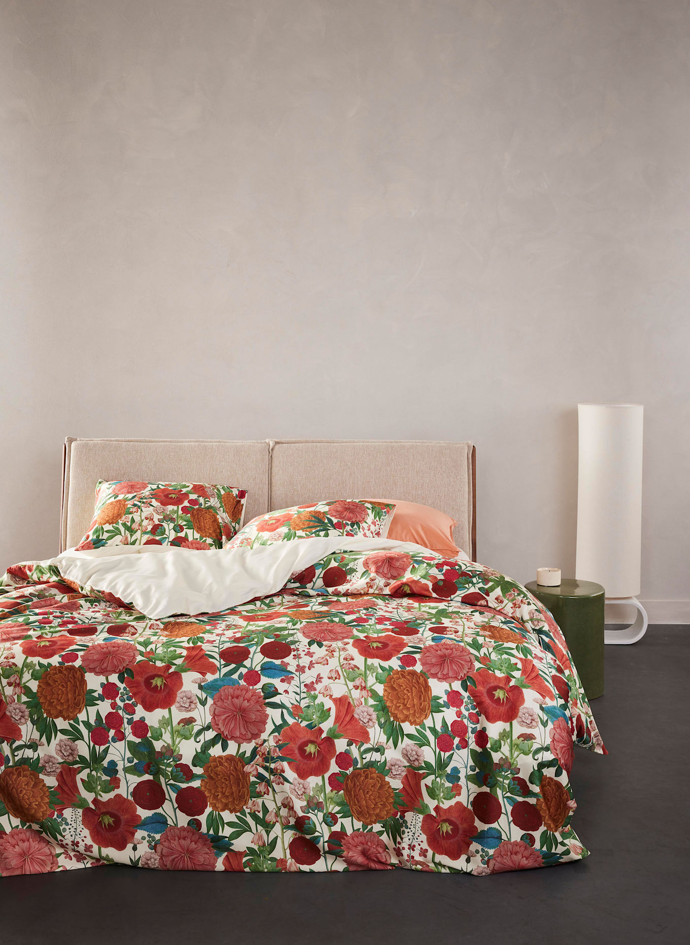 ESSENZA Pościel dwustronna FLORENTIEN: CIEMNOCZERWONY / JASNOCZERWONY / BEŻOWY