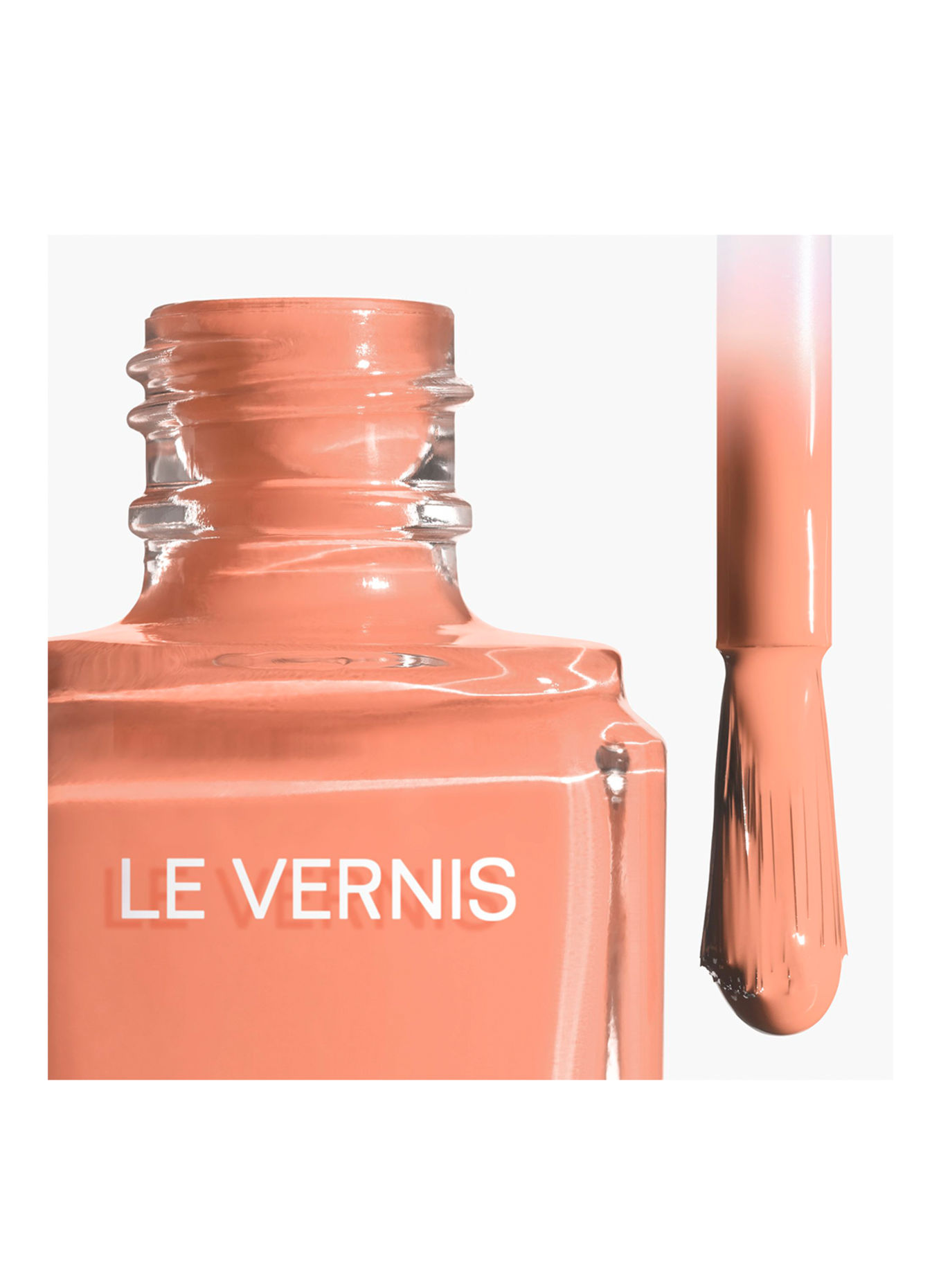 CHANEL LE VERNIS: 195 POÈTE
