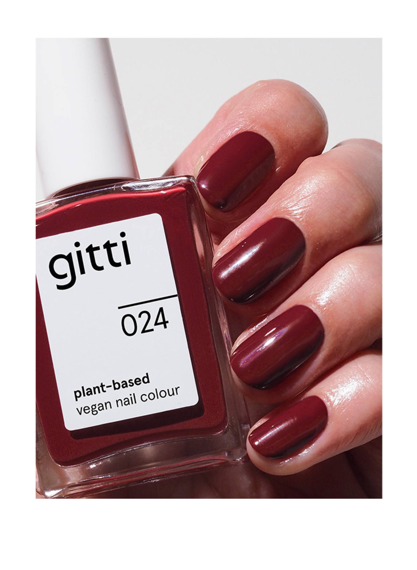 gitti PLANT-BASED VEGAN NAIL COLOUR: NO. 024 - FOREVER RED