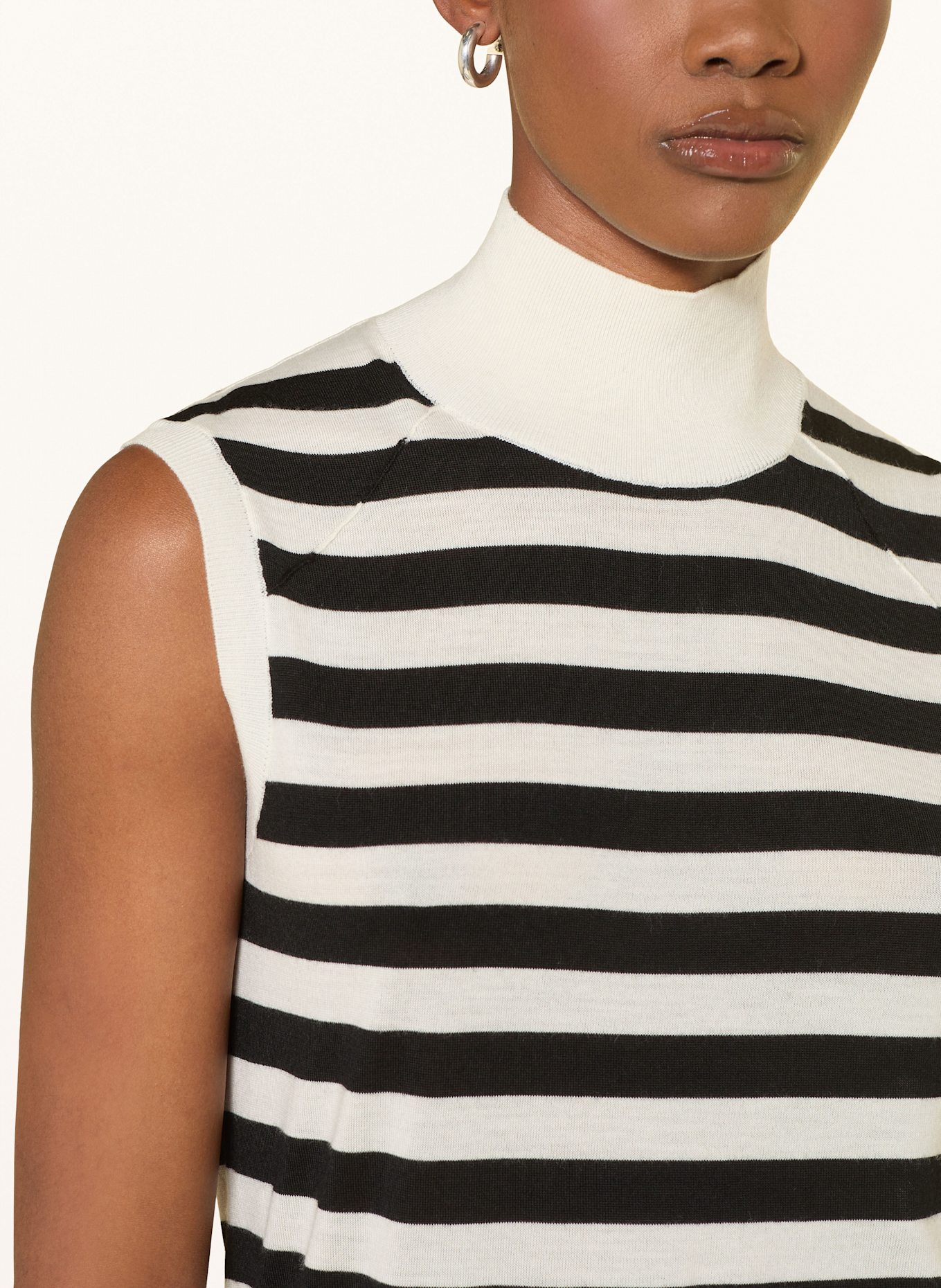 BOSS Stricktop FIPINI: SCHWARZ / WEISS