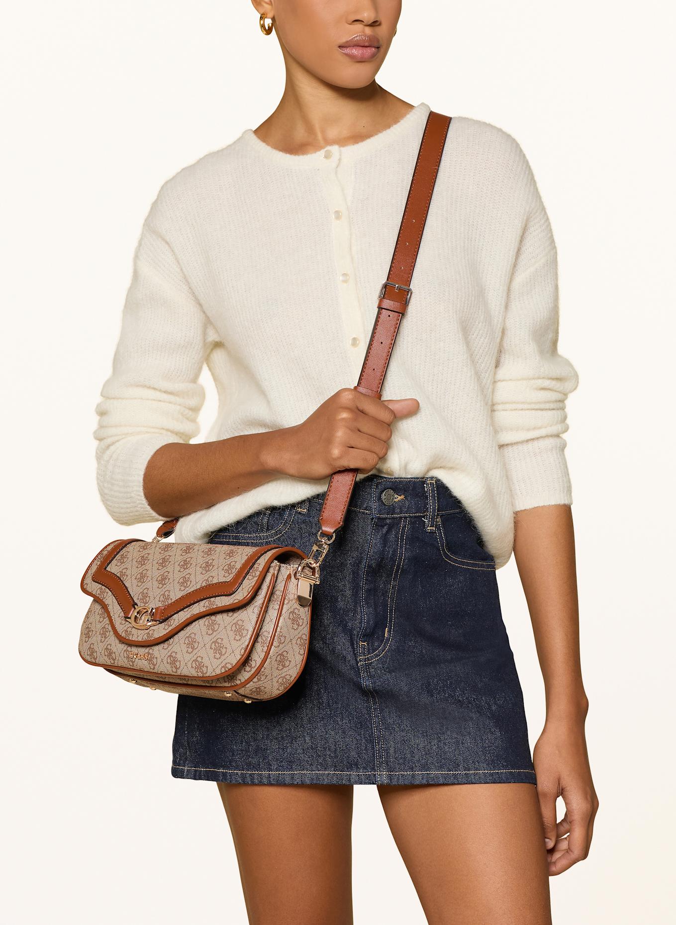 GUESS Umhängetasche DEA: BRAUN