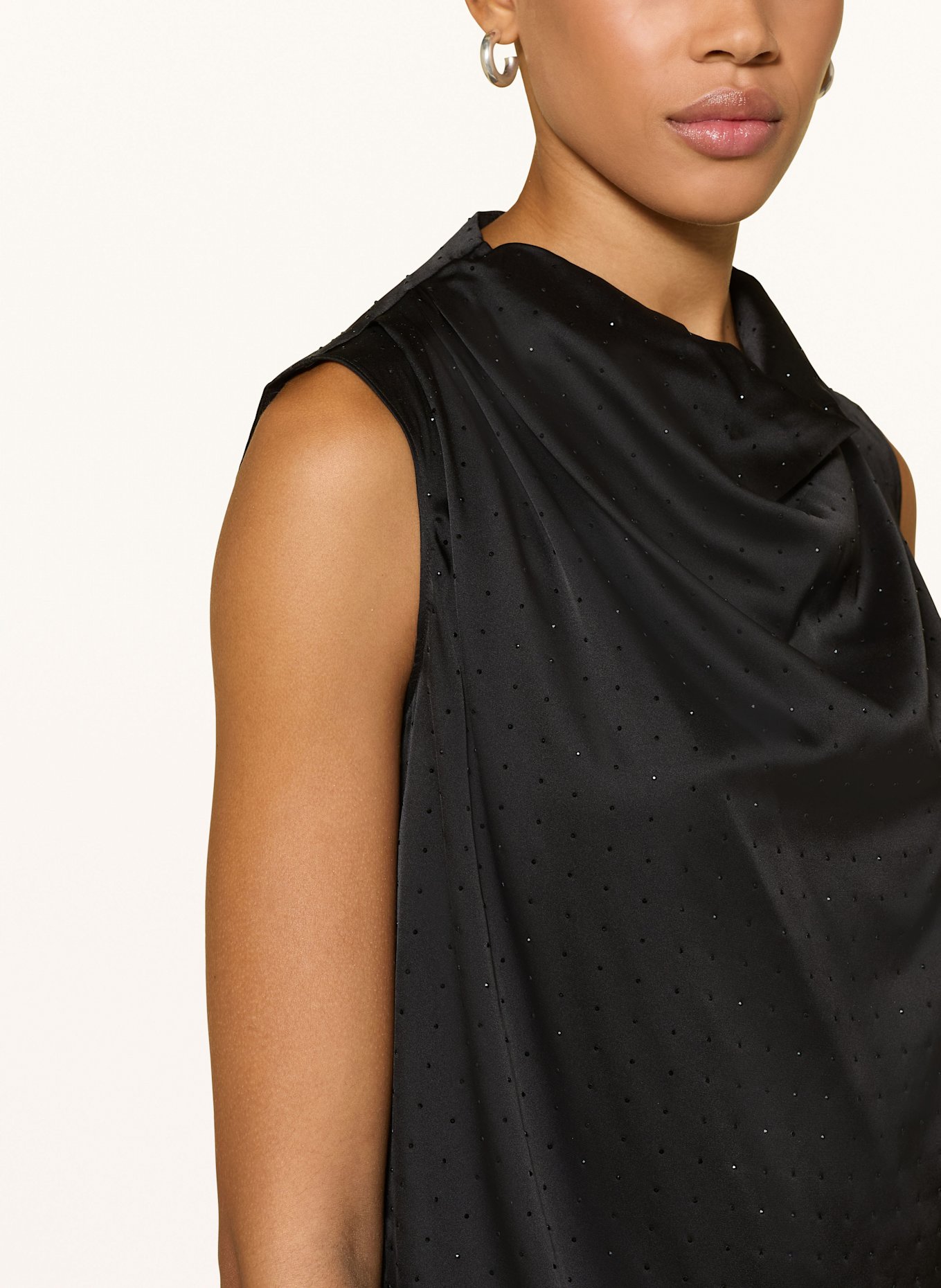 HUGO Satintop CASMINI mit Schmucksteinen: SCHWARZ