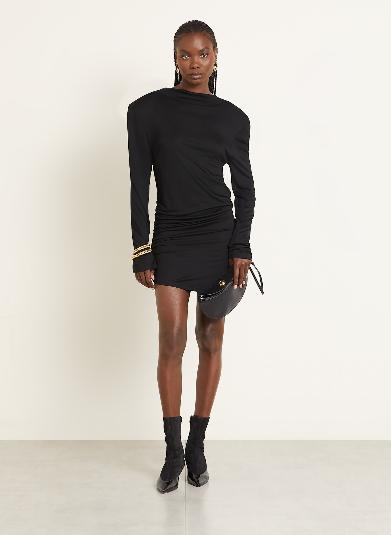 JACQUEMUS Schultertasche LE PETIT CALISSO ROND: SCHWARZ