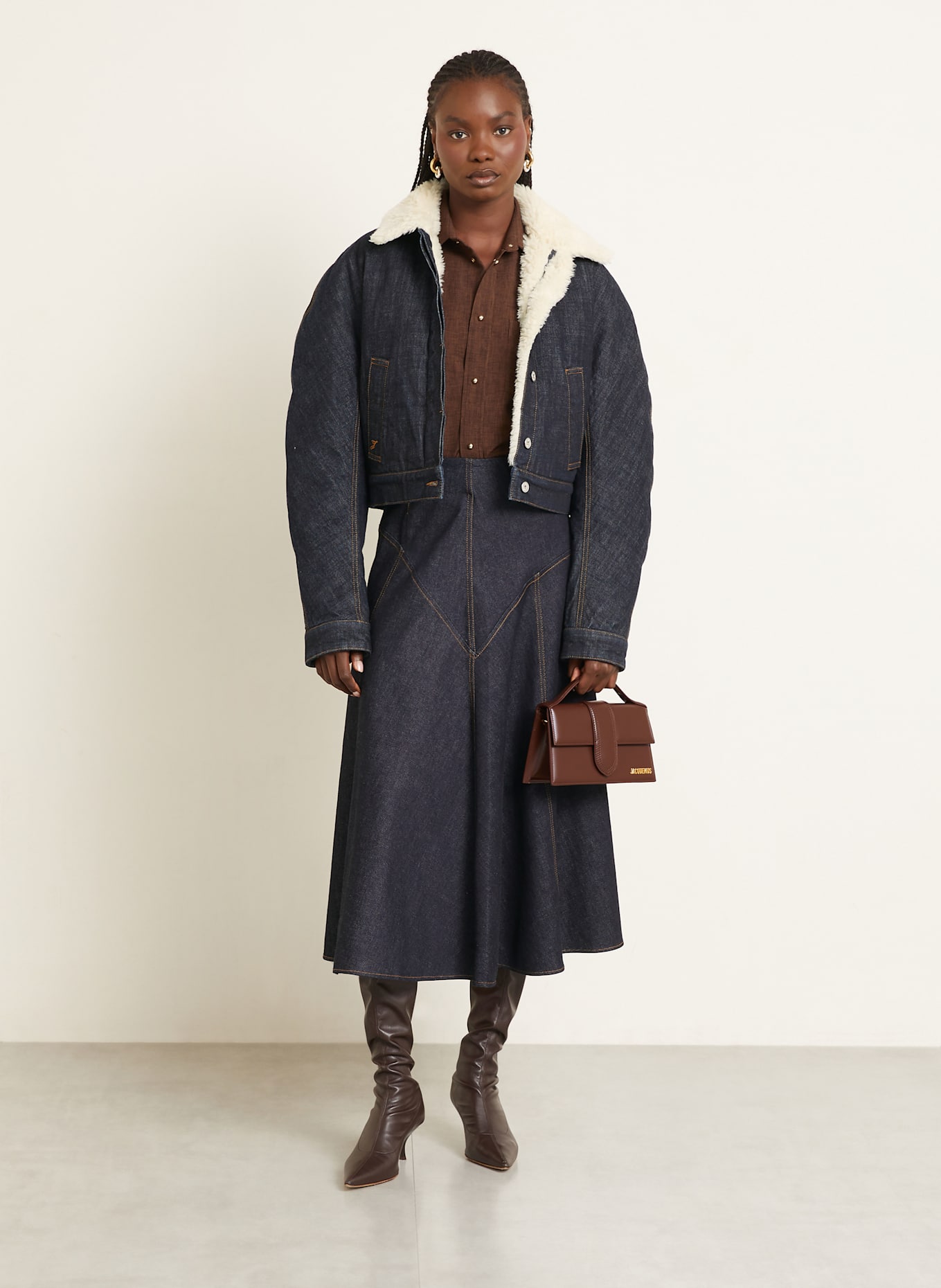 JACQUEMUS Torba na ramię LE GRAND BAMBINO: CIEMNOBRĄZOWY